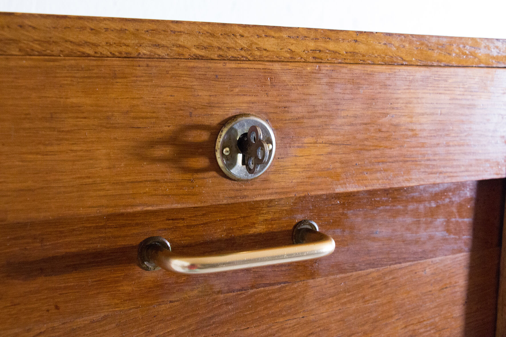 Meuble classeur à rideau