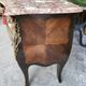 Commode sauteuse en bois de rose plateau en marbre rose
