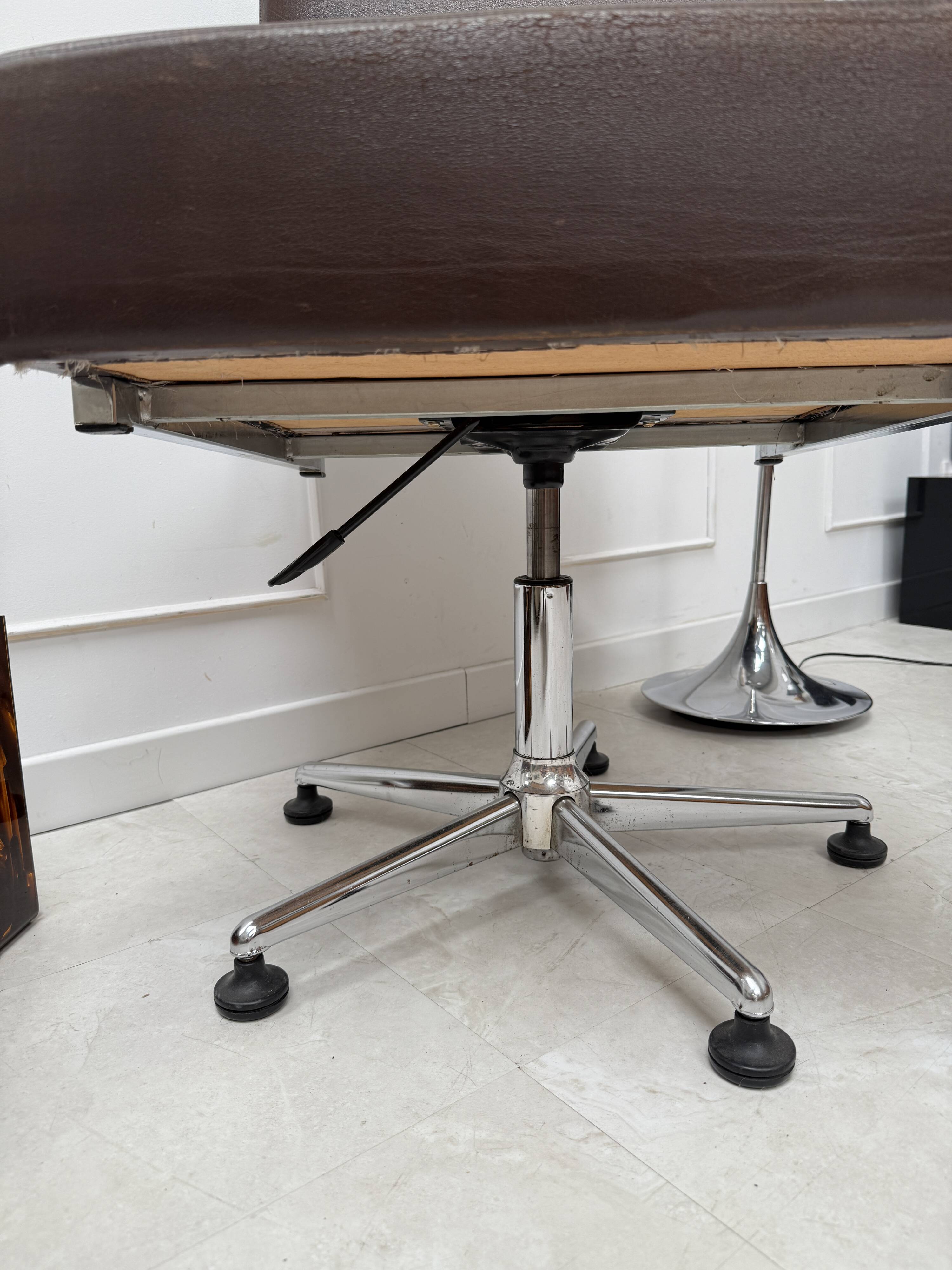 Fauteuil 70’s Skaï marron