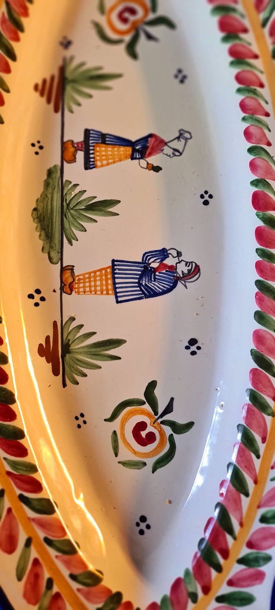 Large earthenware dish