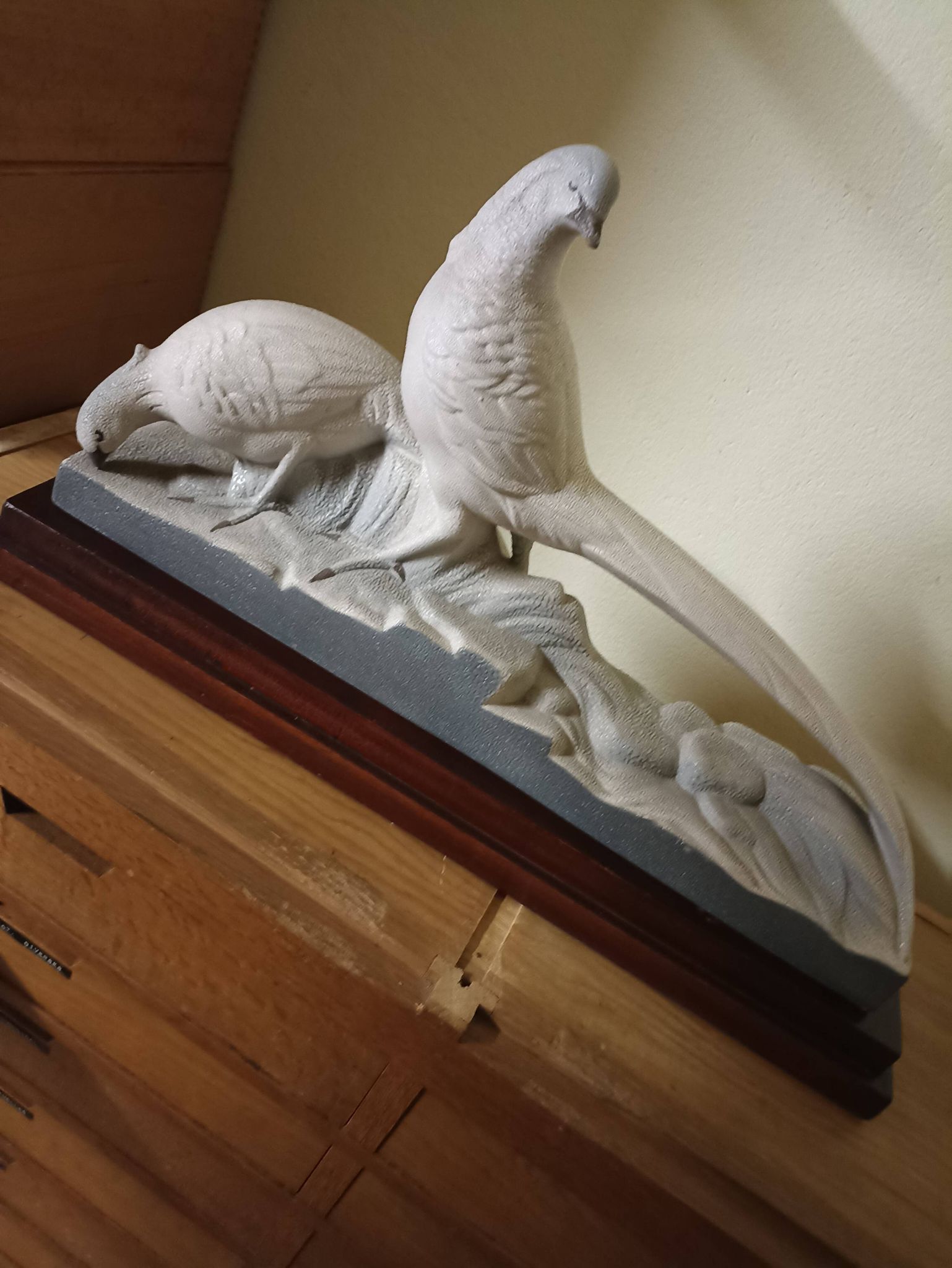 Art Deco ceramic, pair of pheasants in cracked earthenware on wooden base