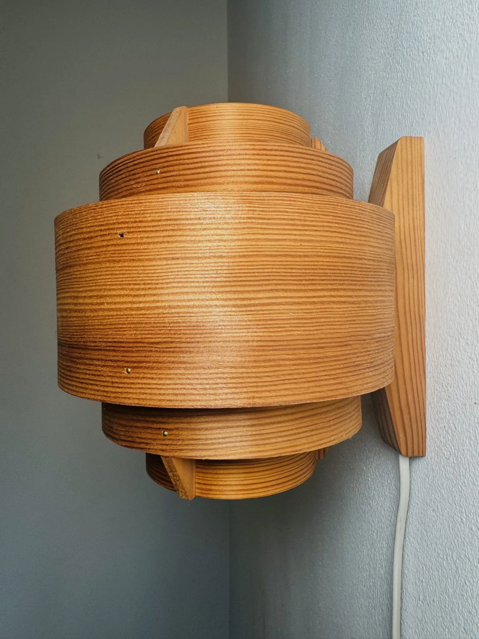 Pine Veneer Curved Wall Lamp By Hans-Agne Jakobsson For Ab Ellysett, Sweden, 1960S