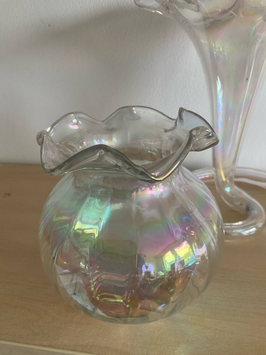 Series of 3 vintage vases in iridescent glass paste