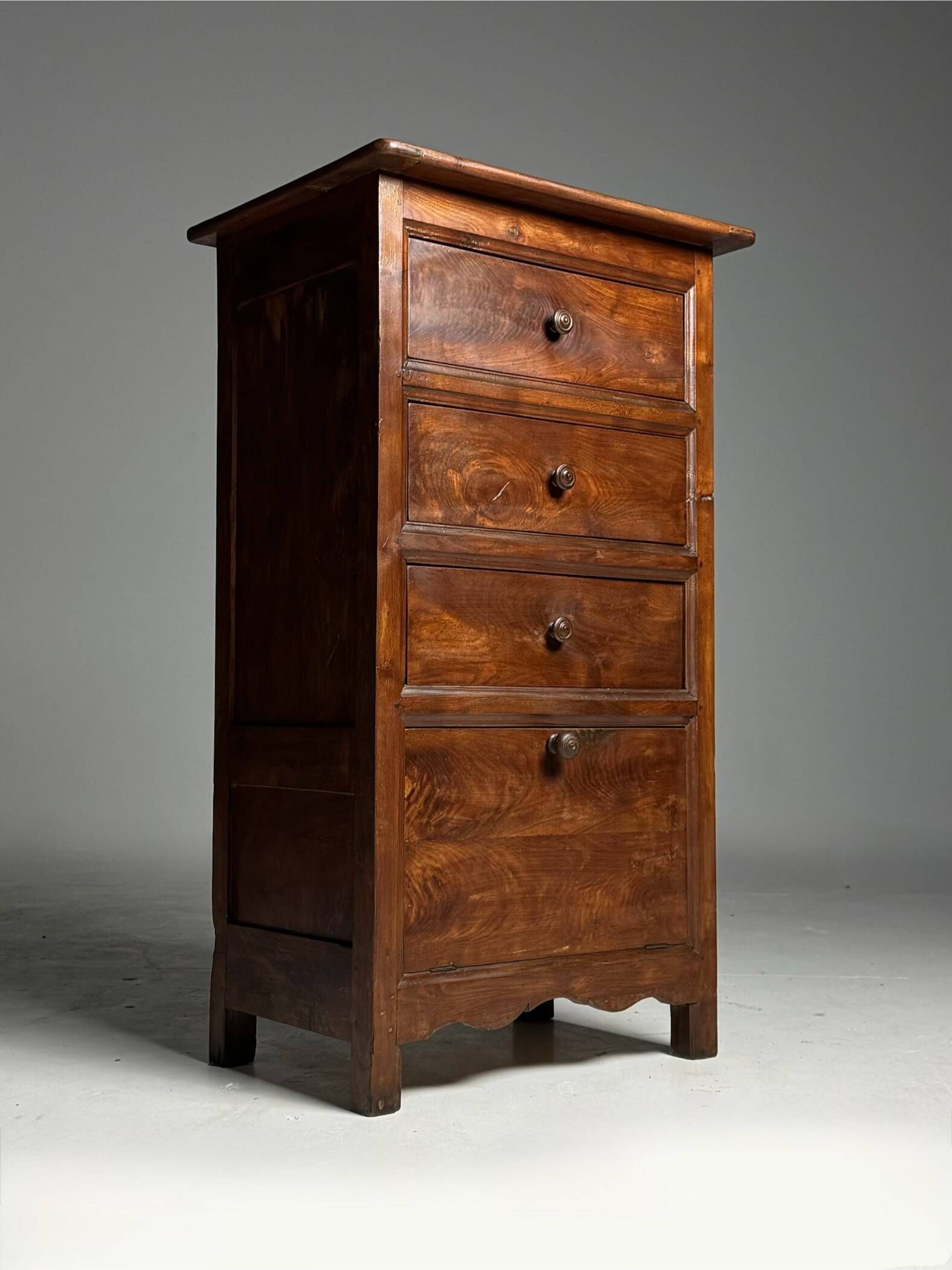 Country antique chest of drawers