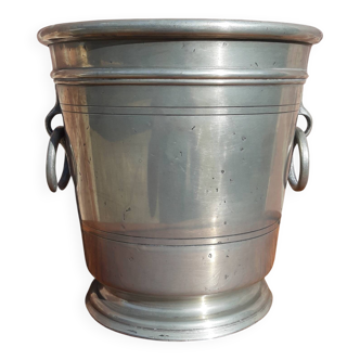 Ice bucket (or champagne bucket)