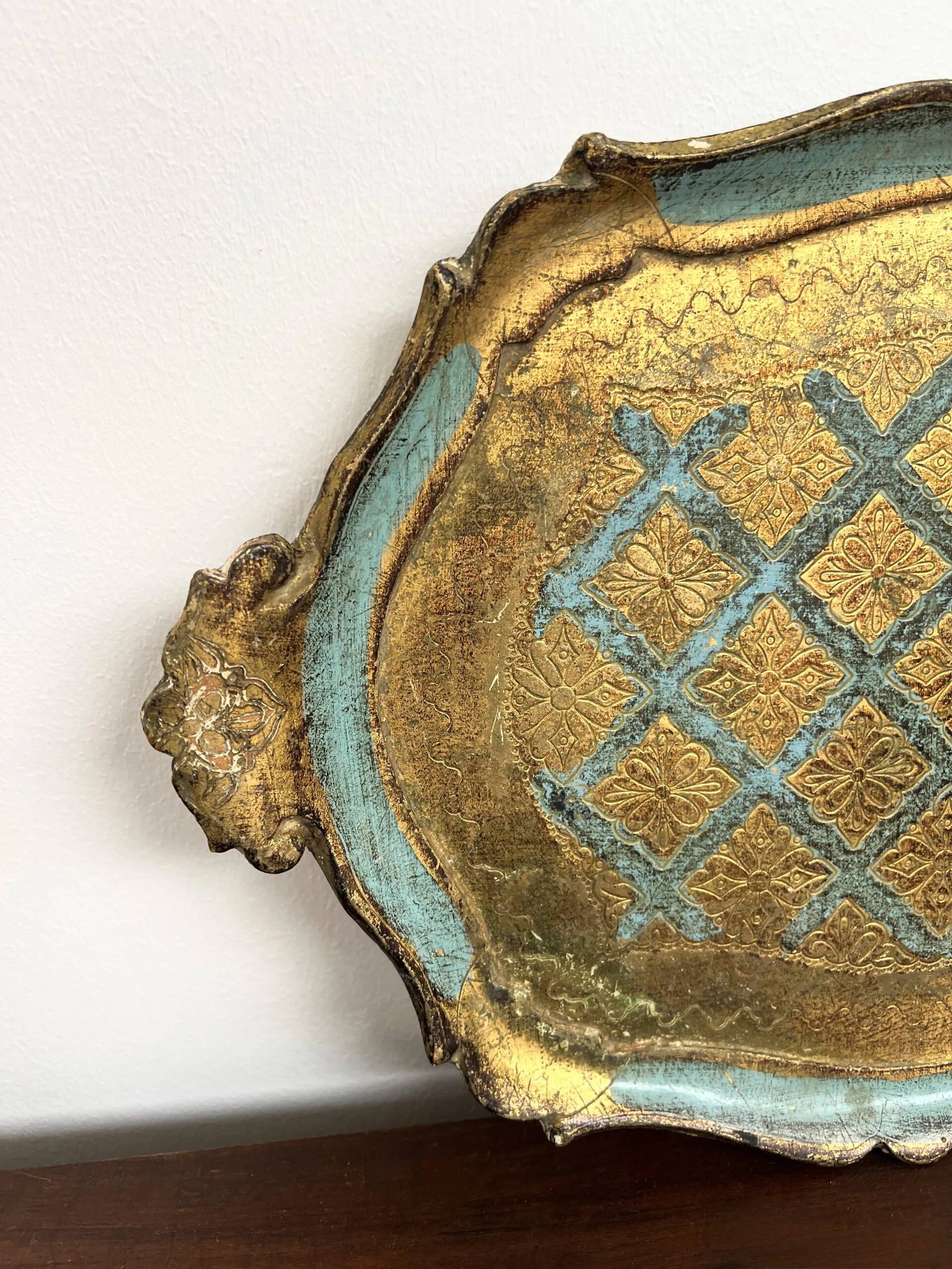 Florentine tray in gilded wood and turquoise with diamond pattern decoration