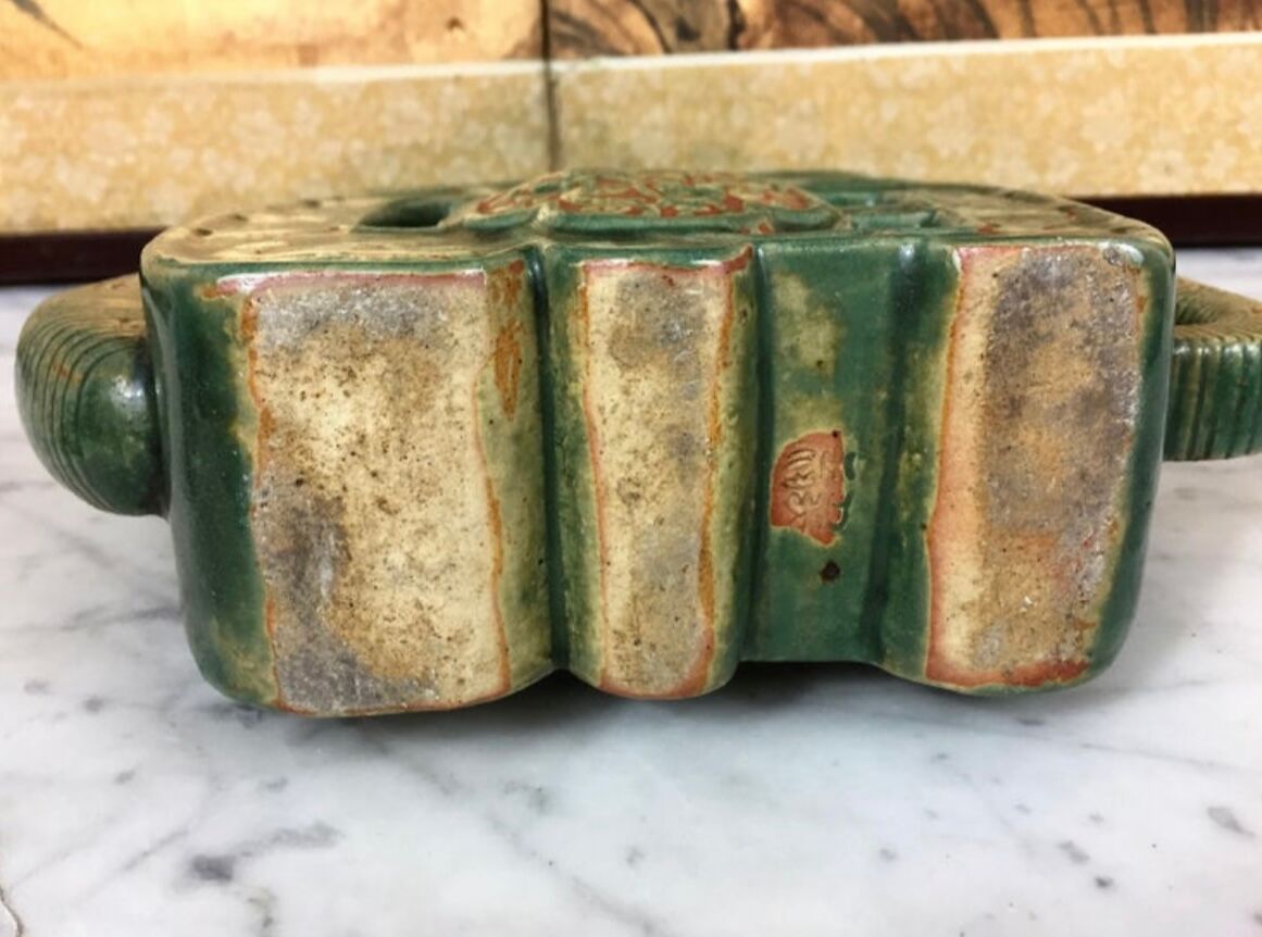 Alcohol vase, porcelain, Kangxi style, Green family, circa 1900