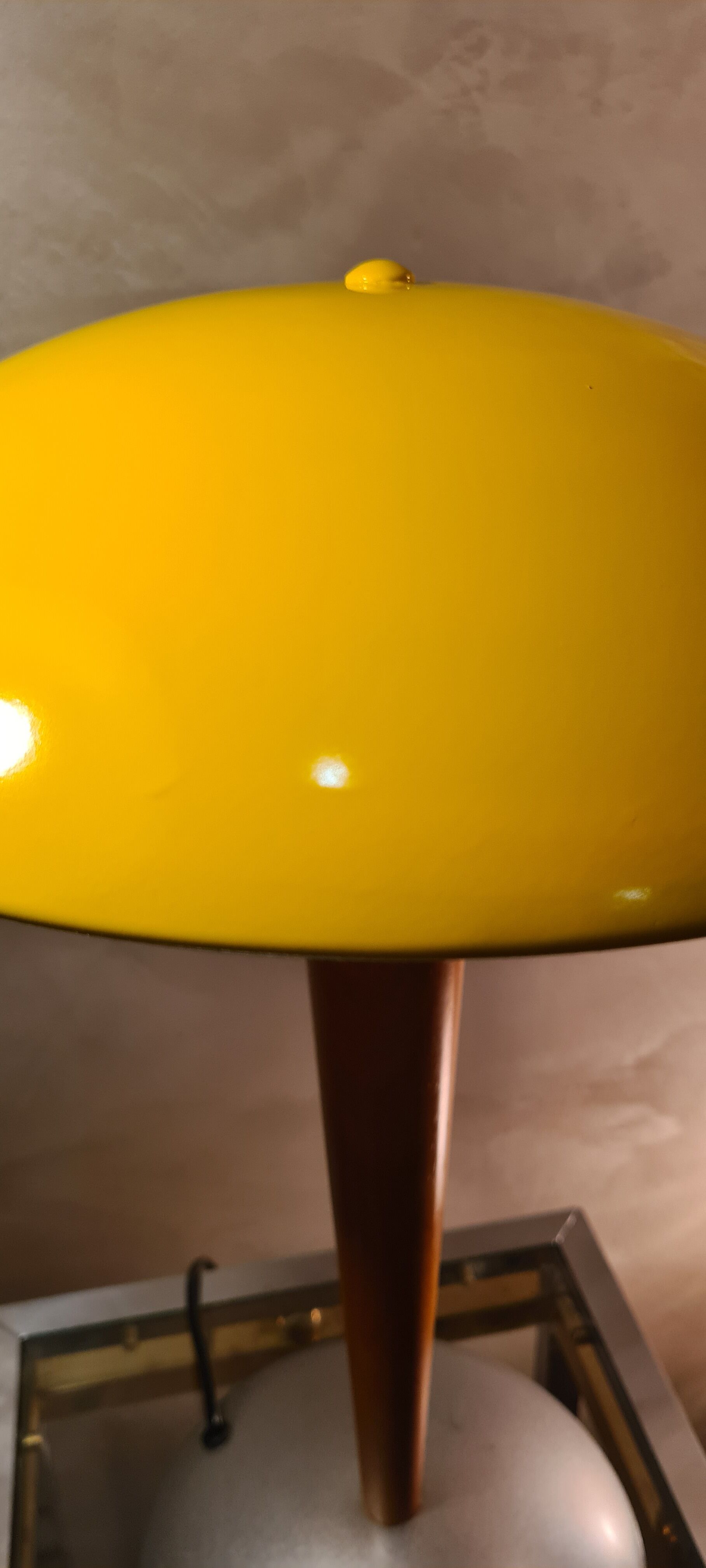 mushroom lamp said ocean liner 1975 a 85