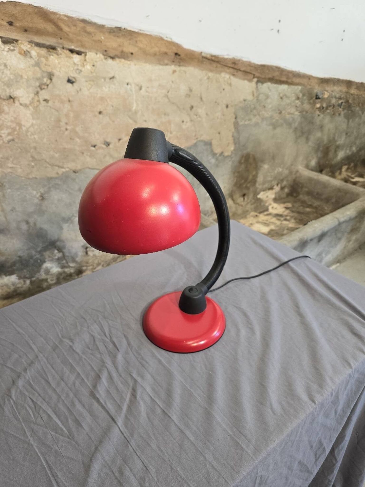 Red designer desk lamp for Hustadt, by Klaus Hempel. 1970s