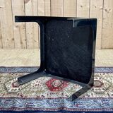 Fiberglass side table in the style of Marc Berthier for Prisunic