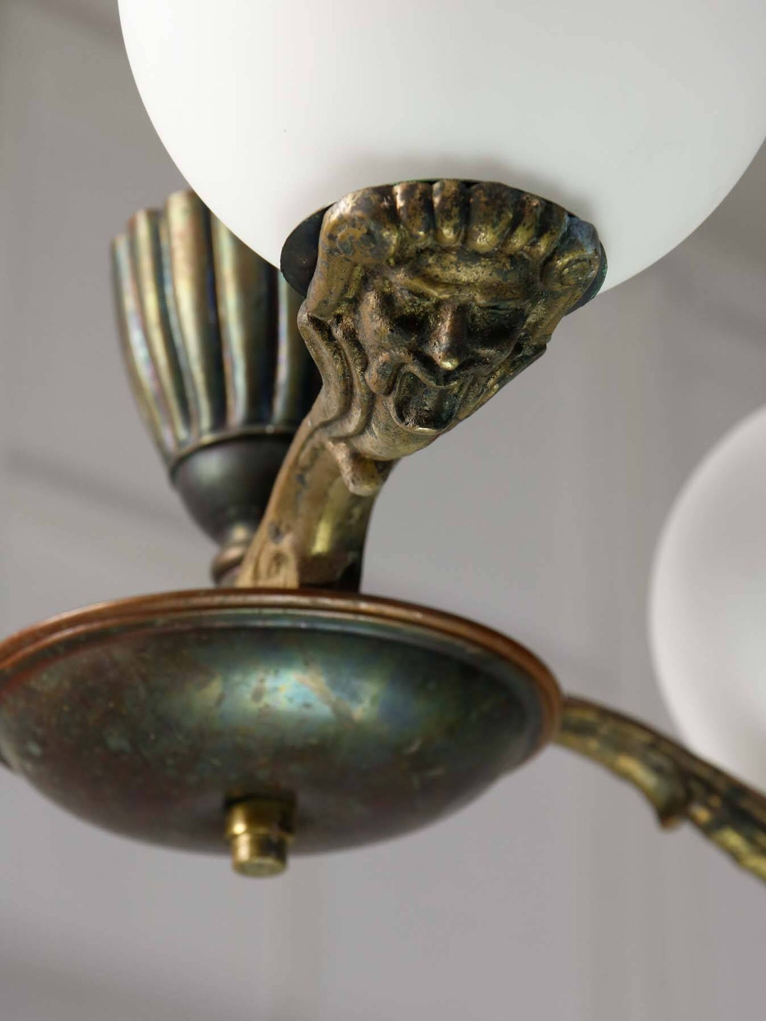 Chandelier figural en laiton Art Déco français, 1930