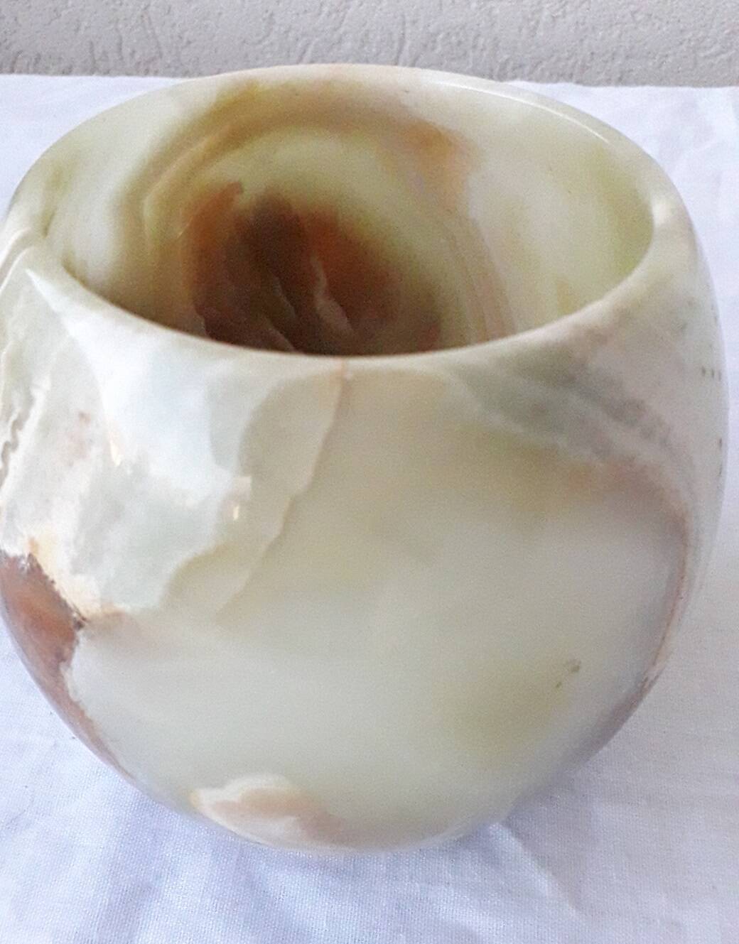 Onyx candle holder