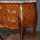 Commode de style Louis XV en marqueterie de cube