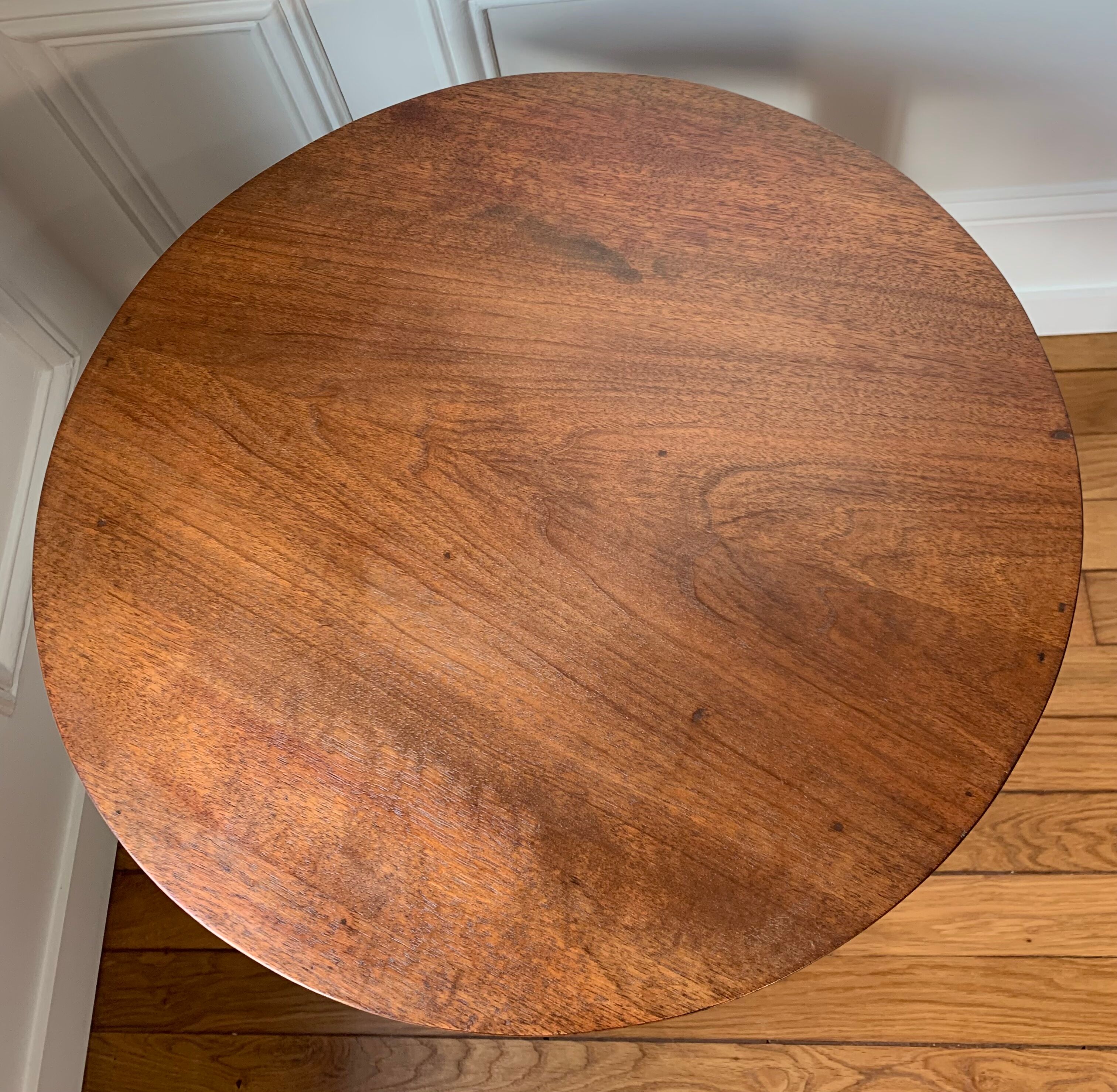 Pedestal table art deco