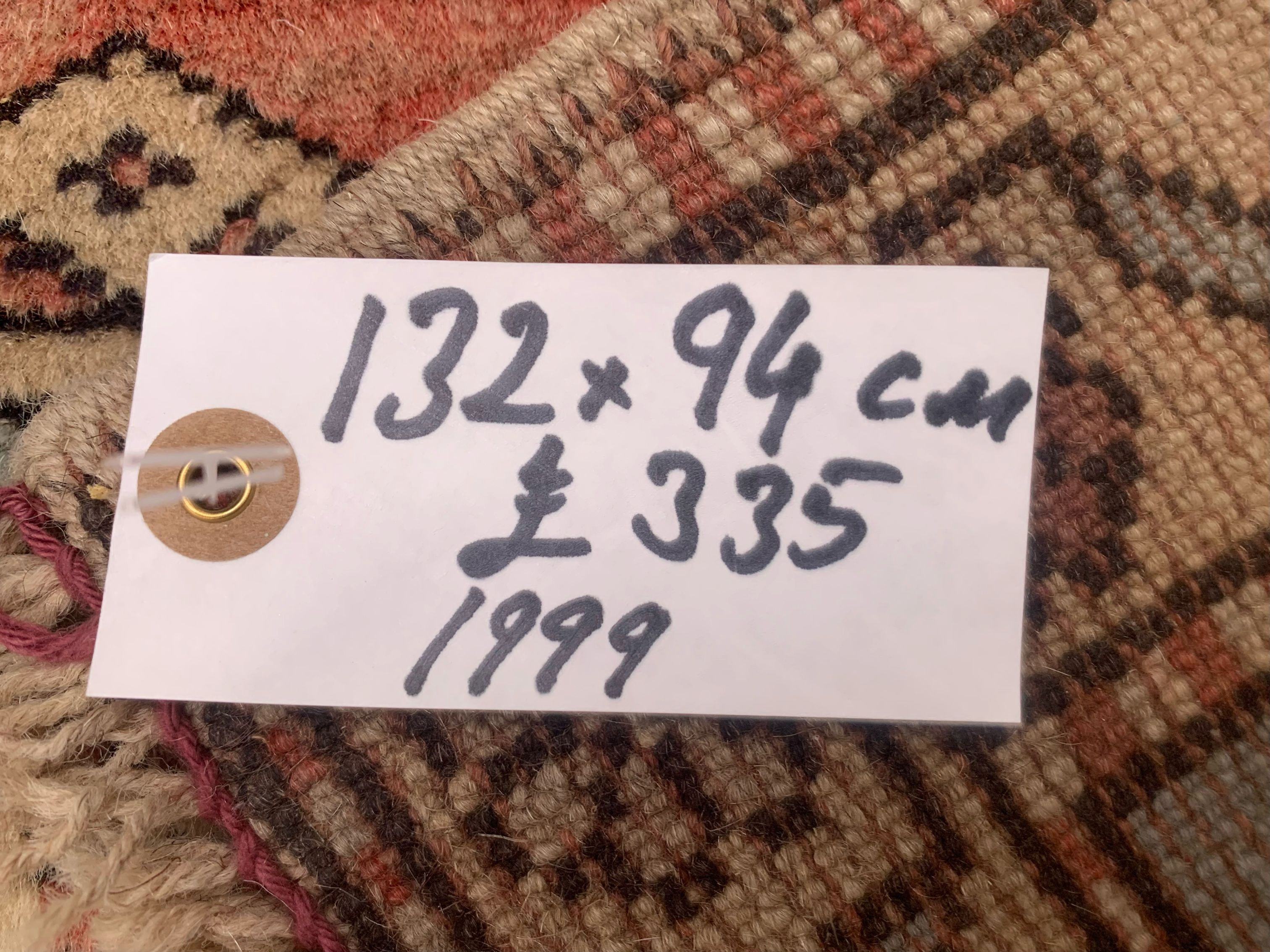 Old turkish rug 132x94 cm old vintage carpet ushak pink beige blue