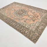 Tapis persan vintage saumon et ivoire, médaillon floral noué main,182x284Cm