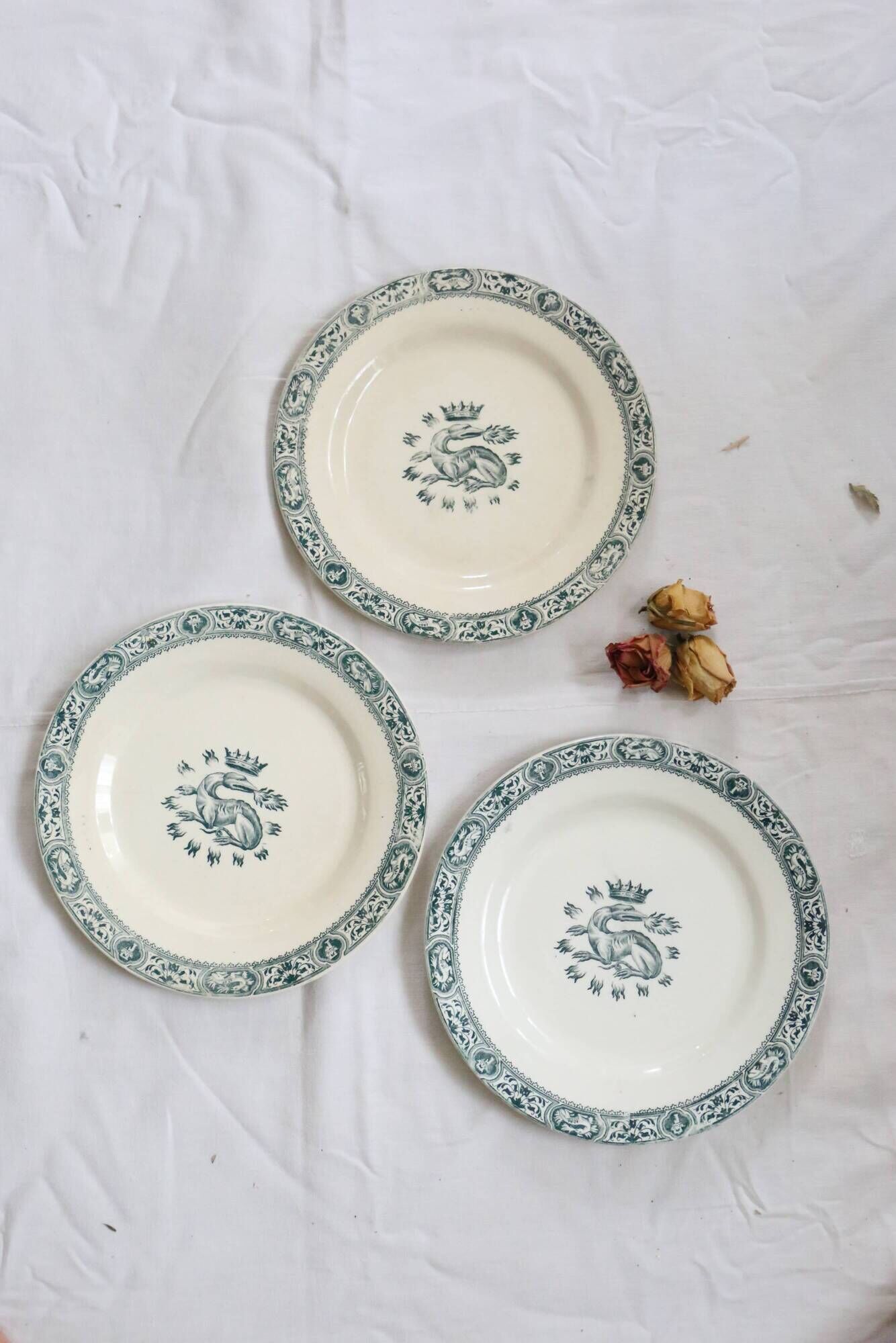 Flat plates 3, Terre de fer, Francis I motif, Salins, France