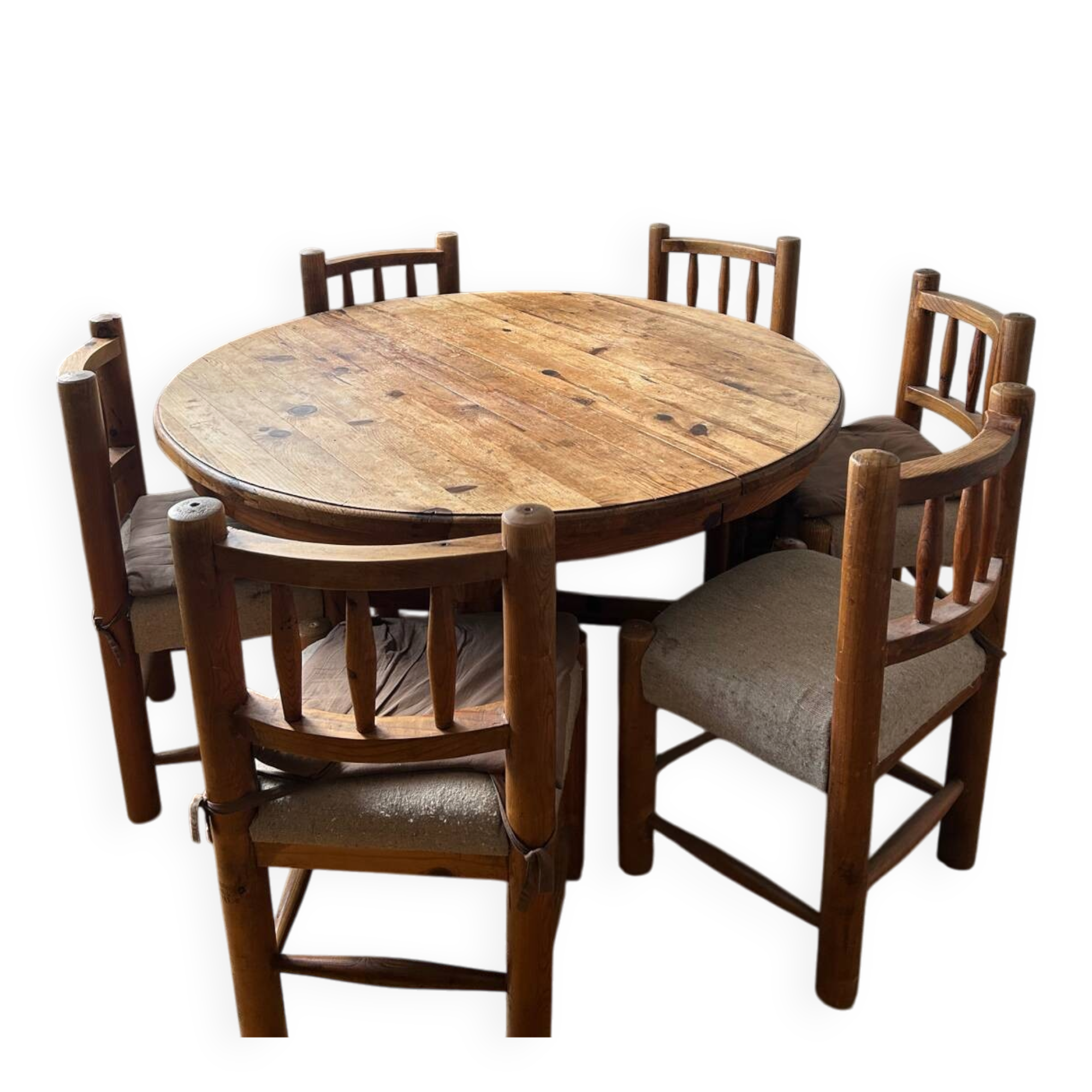 Lot d’une table à manger + 6 chaises