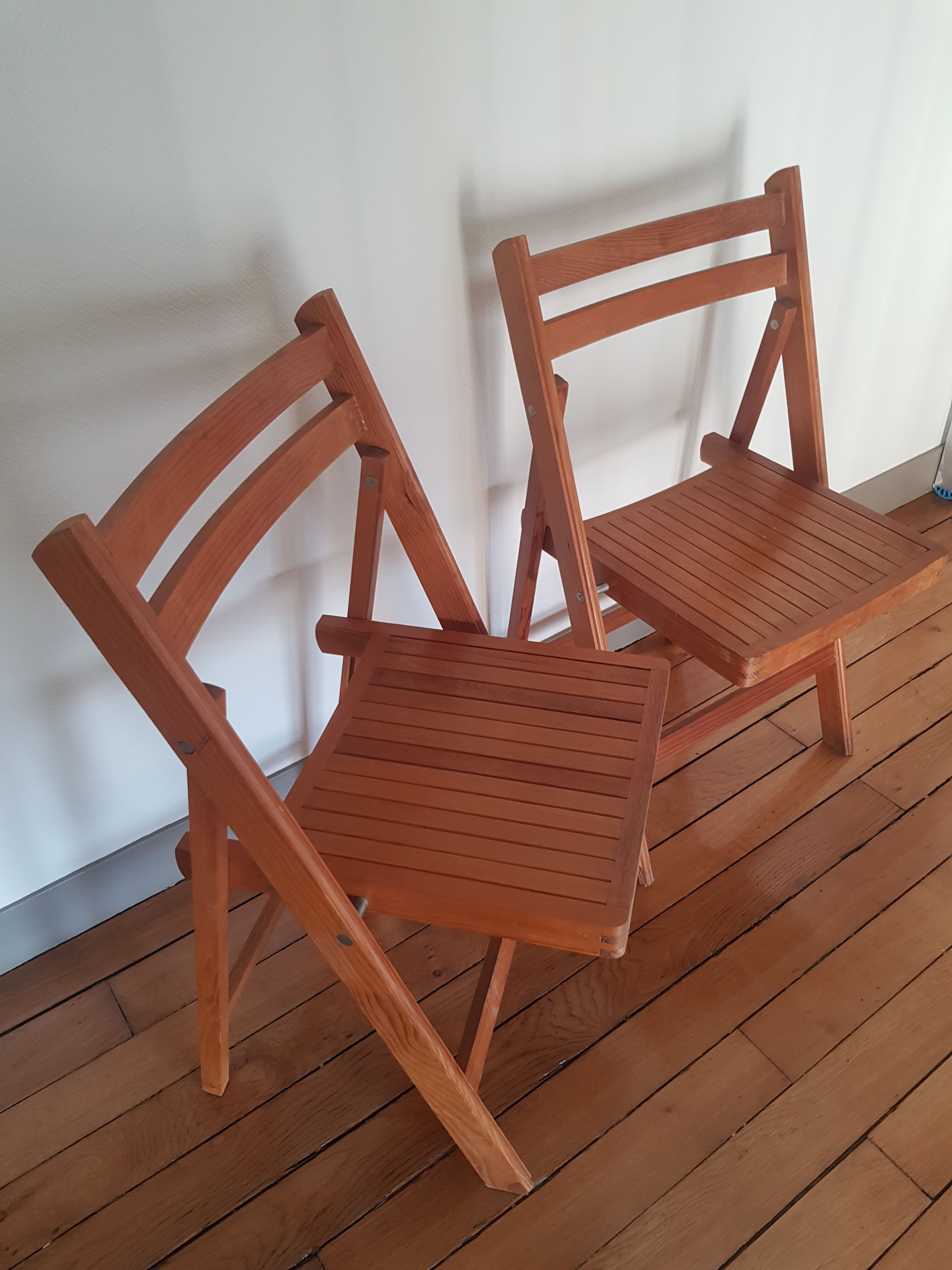 Folding chairs