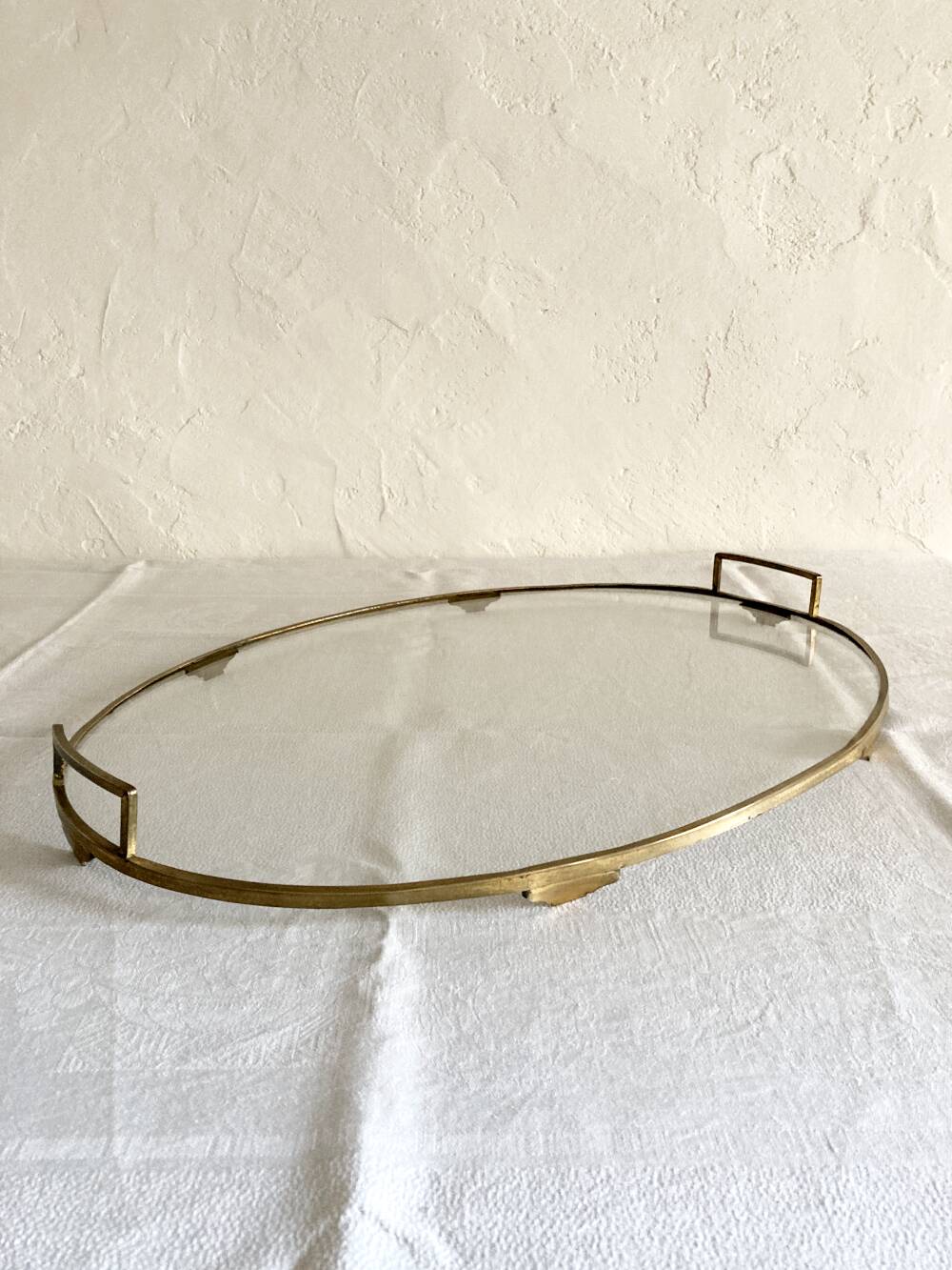 Oval serving tray in glass and brass, late 19th - early 20th century