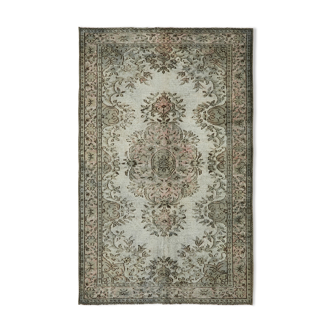 Hand-Knotted Vintage Oriental 1980s 177 cm x 280 cm Grey Rug