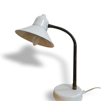 Desk lamp