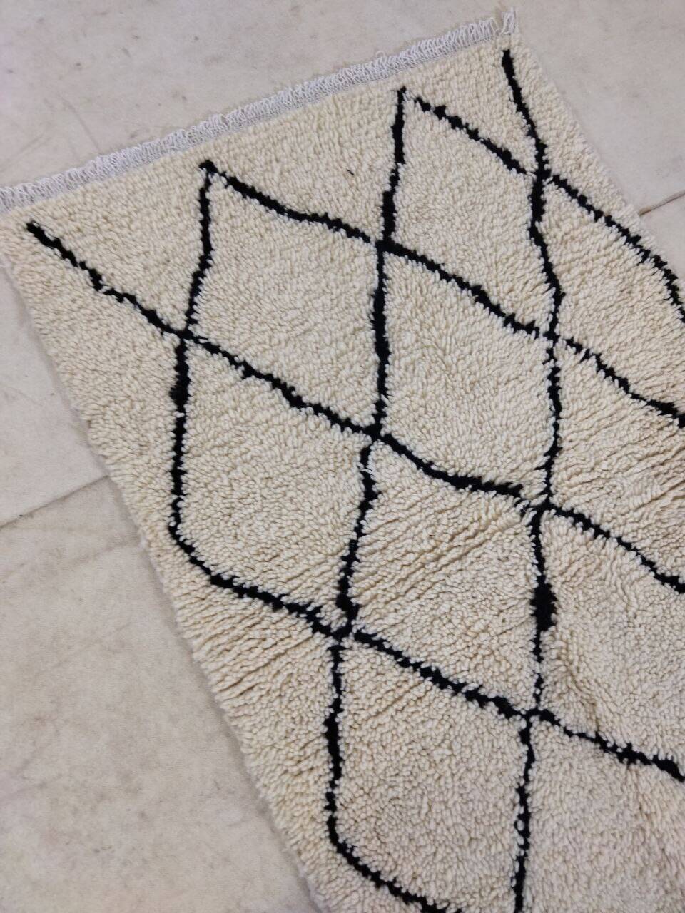 Handmade Moroccan Berber rug 152 X 91 CM