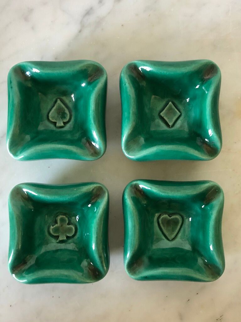 Set of 4 ceramics cups