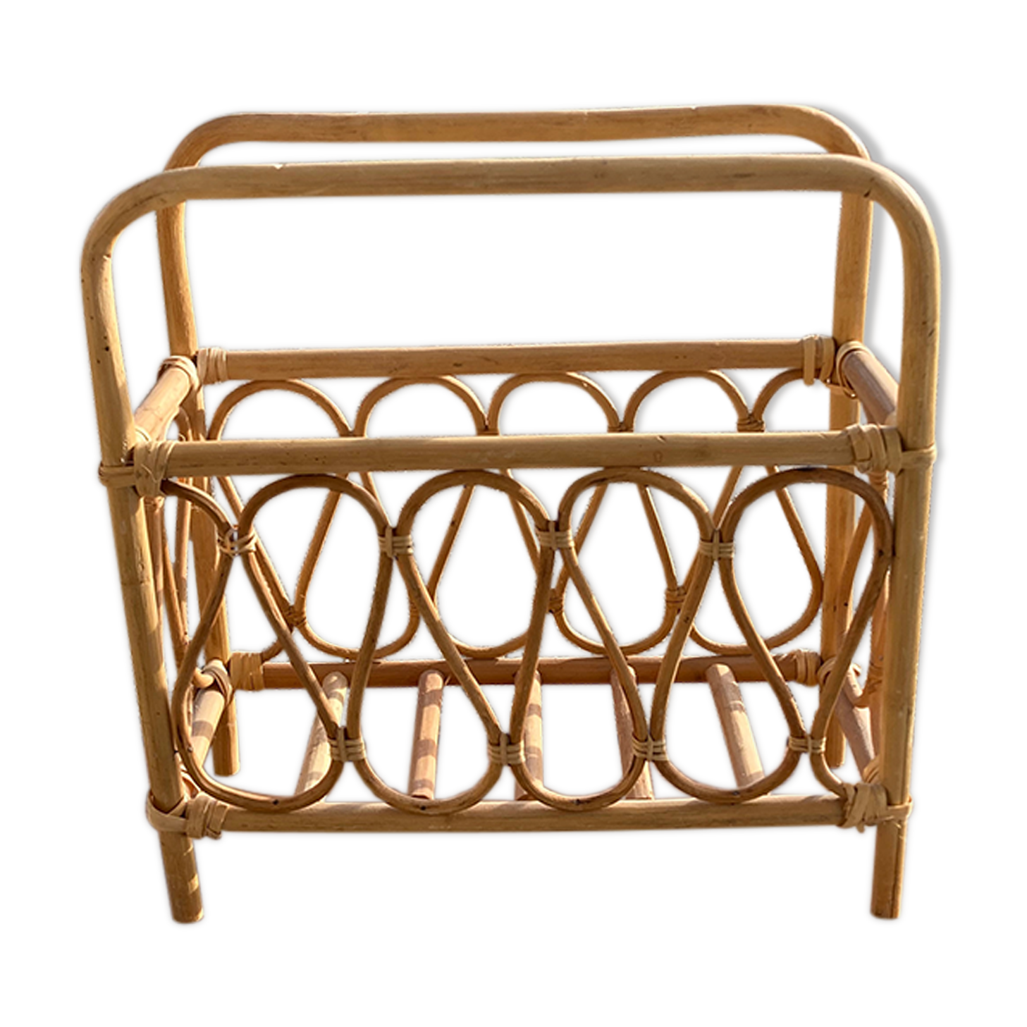 Rattan magazine door