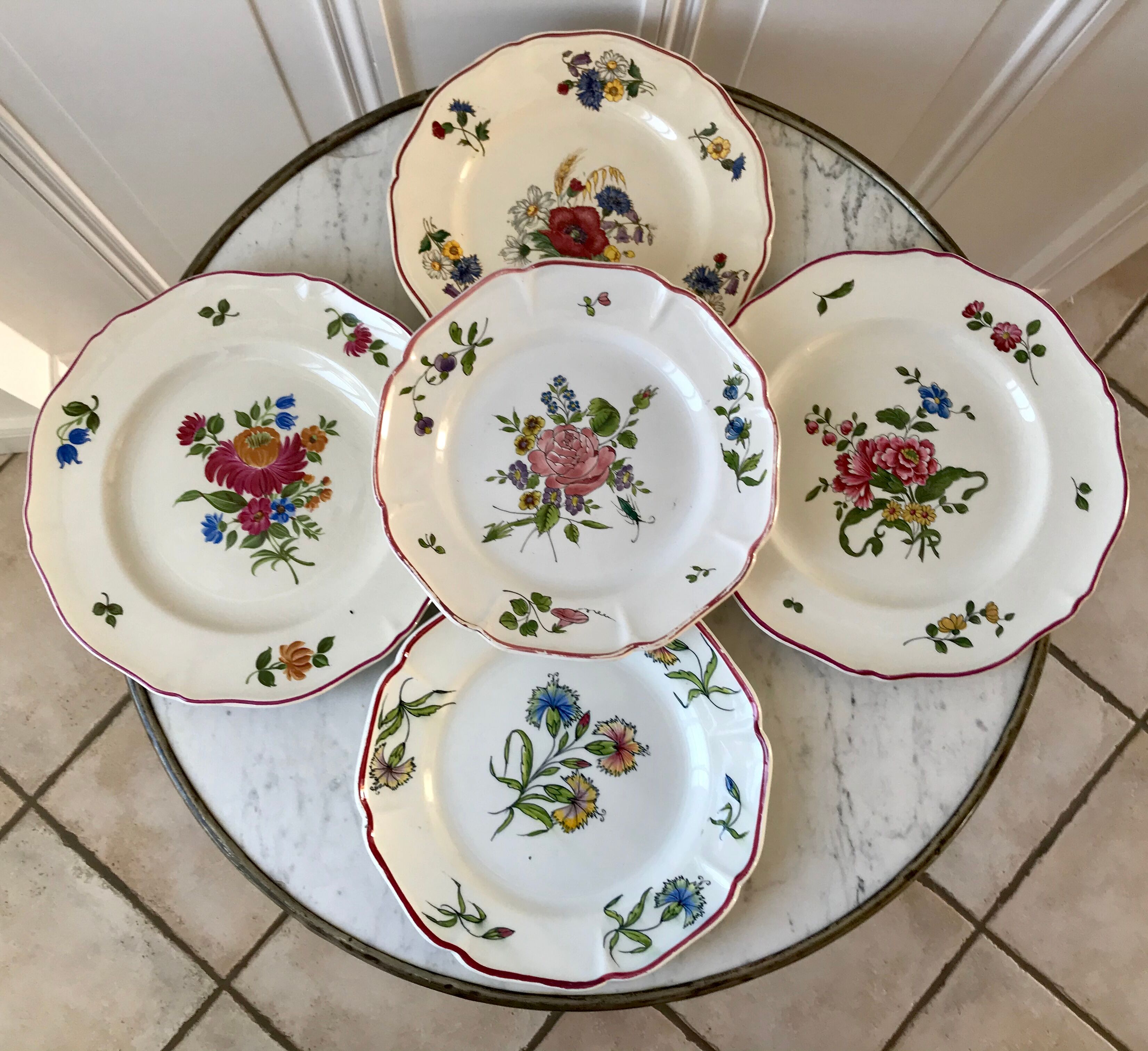 Set of 5 flat plates mismatched Digoin Sarreguemines and Saint-Amand 60s