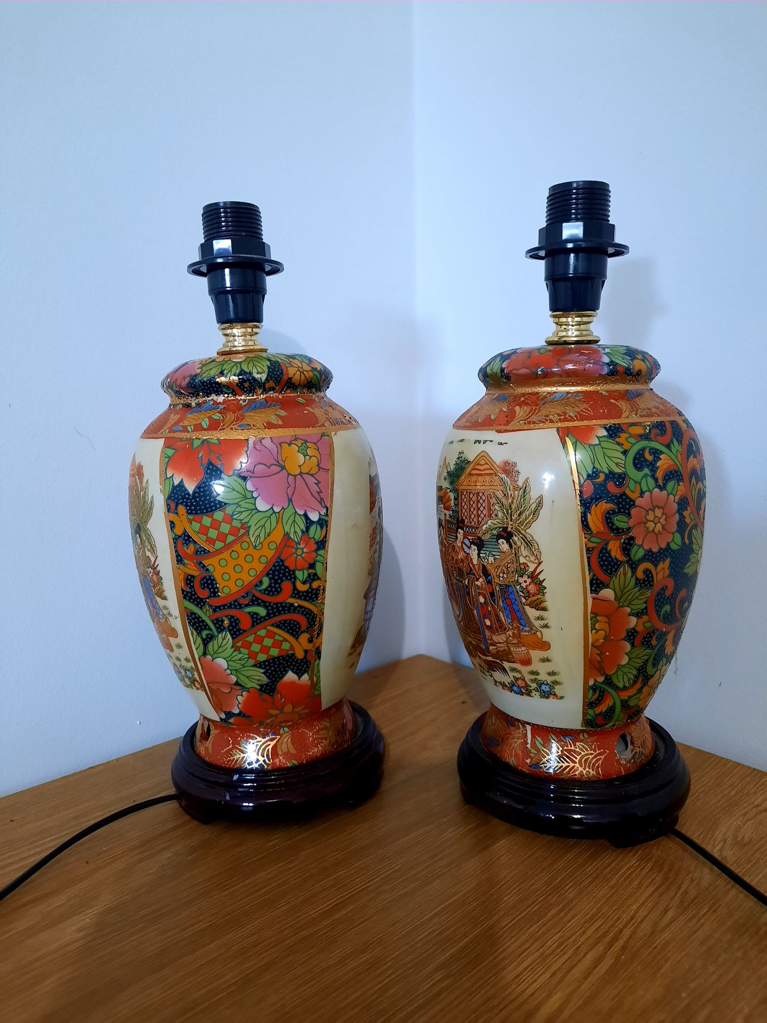 Paire de lampes de salon en faïence