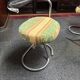 Table ronde en verre avec 3 chaises vintages