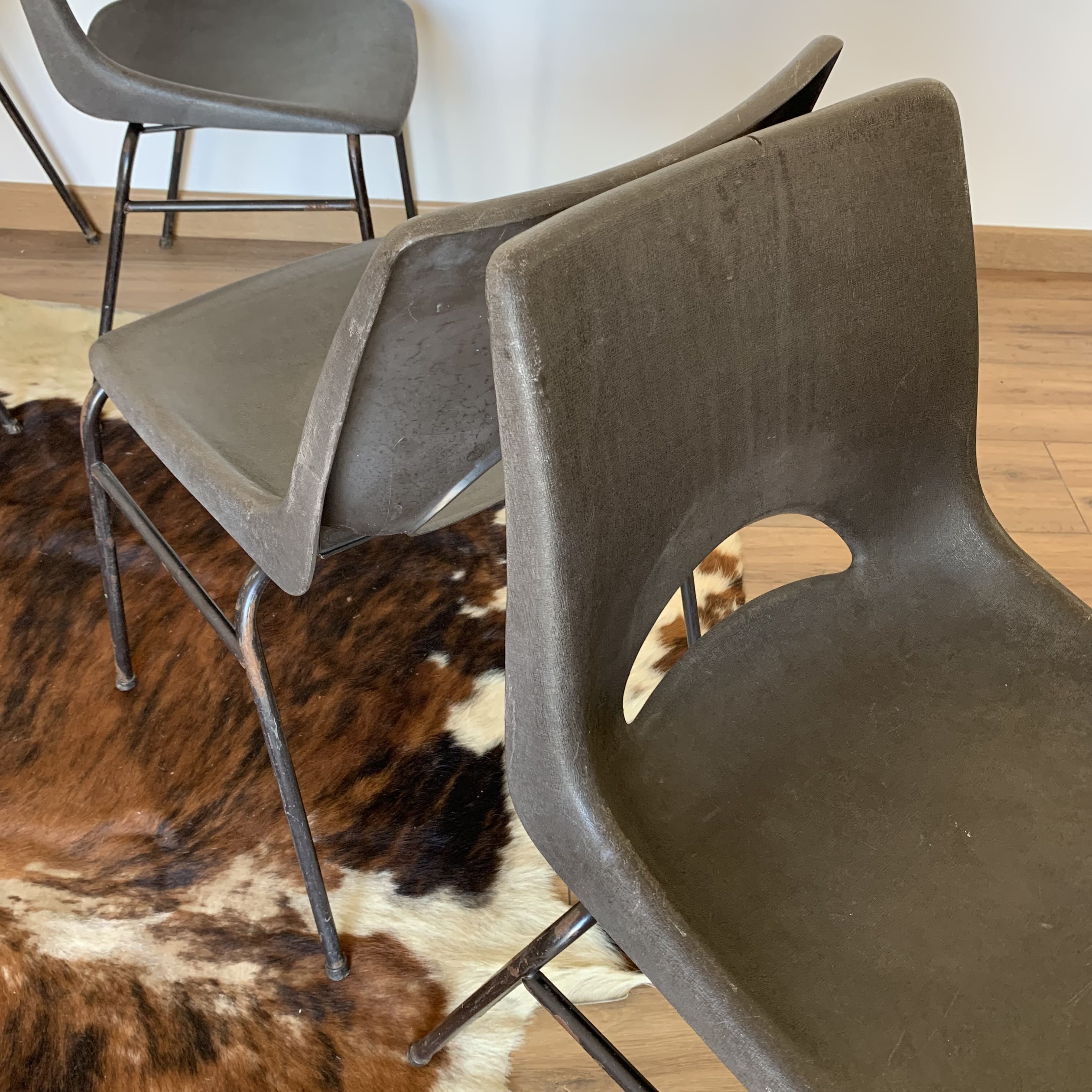 Chaise coque plastique marque Sitting