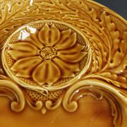 Gien artichoke slip plate with yellow decor