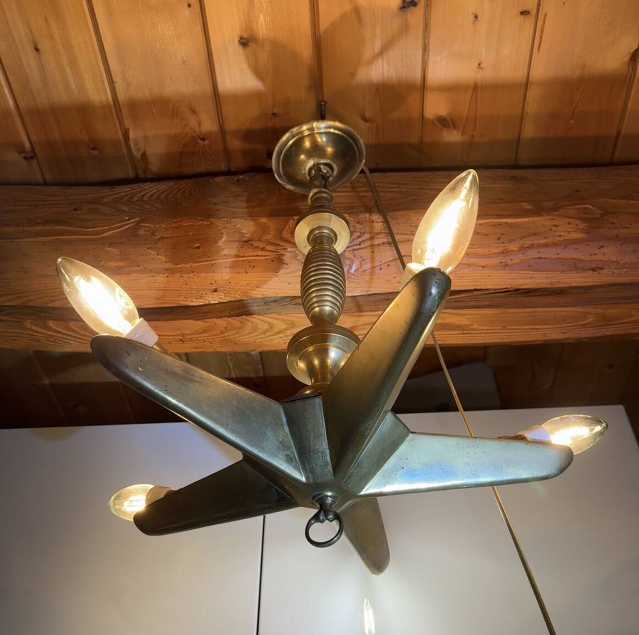 Lustre en étoile milieu XX siècle