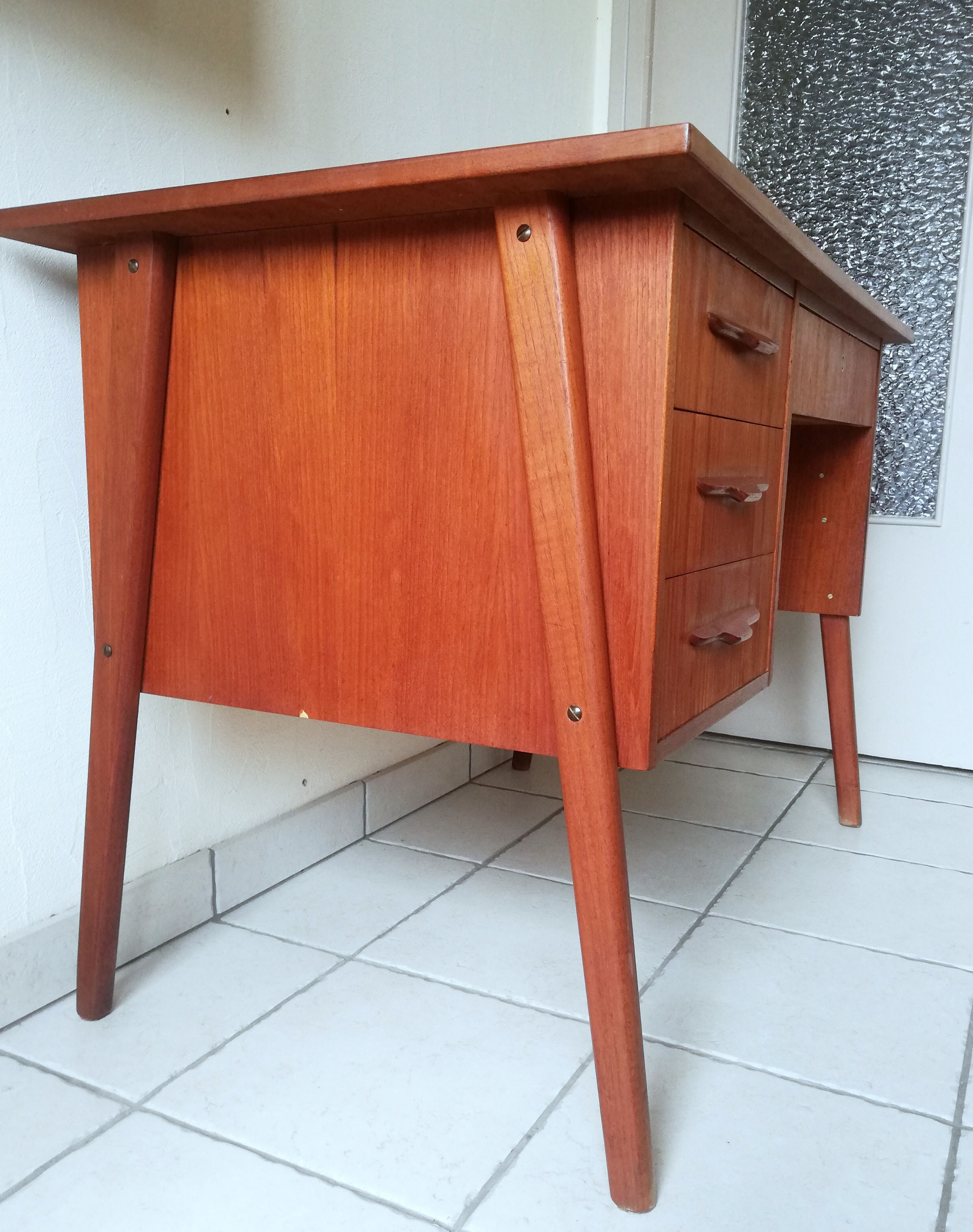 Danish office feet compass