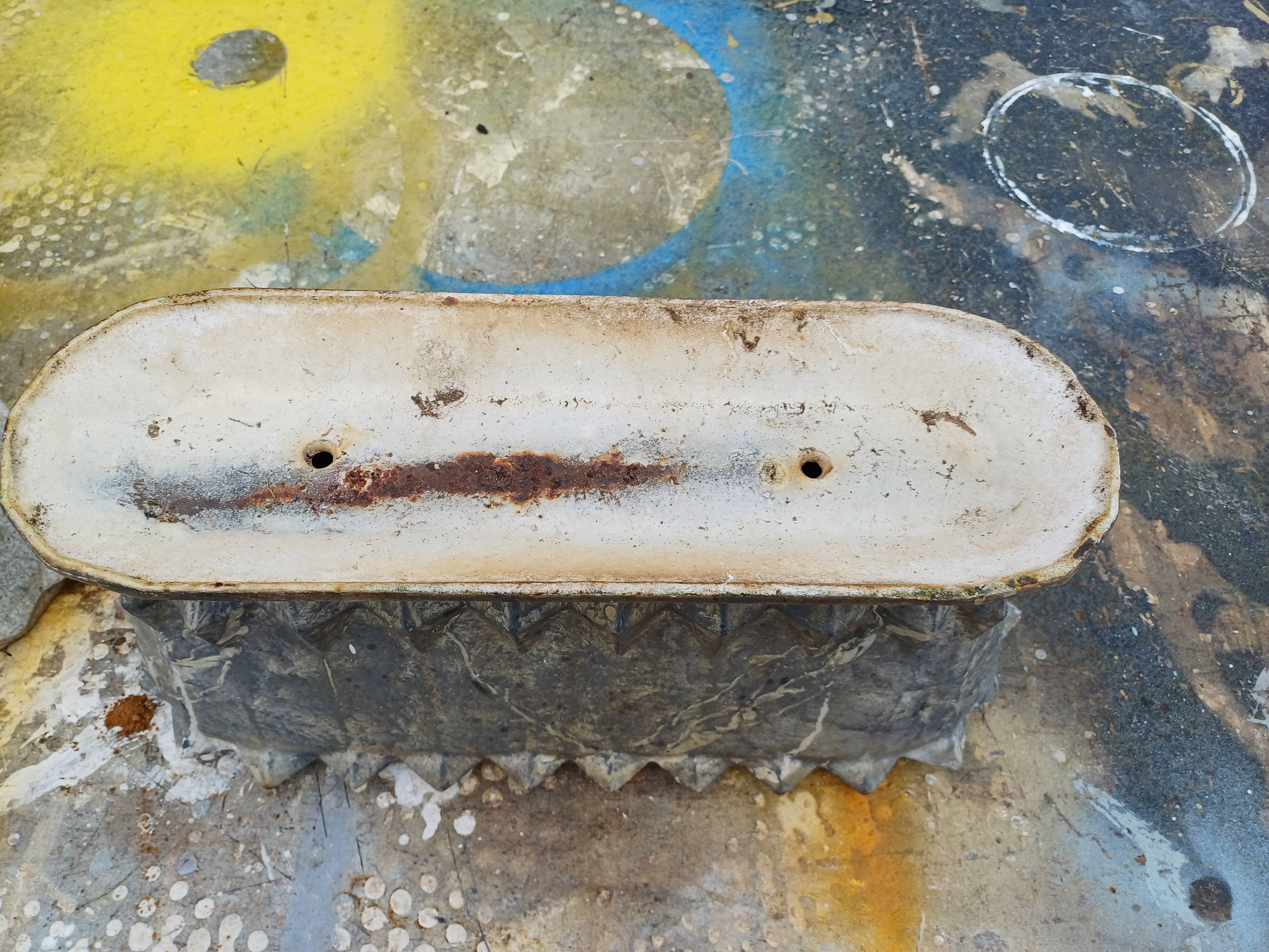 Pair of enamelled cast iron planters from 1900 from Charleville-Mézières