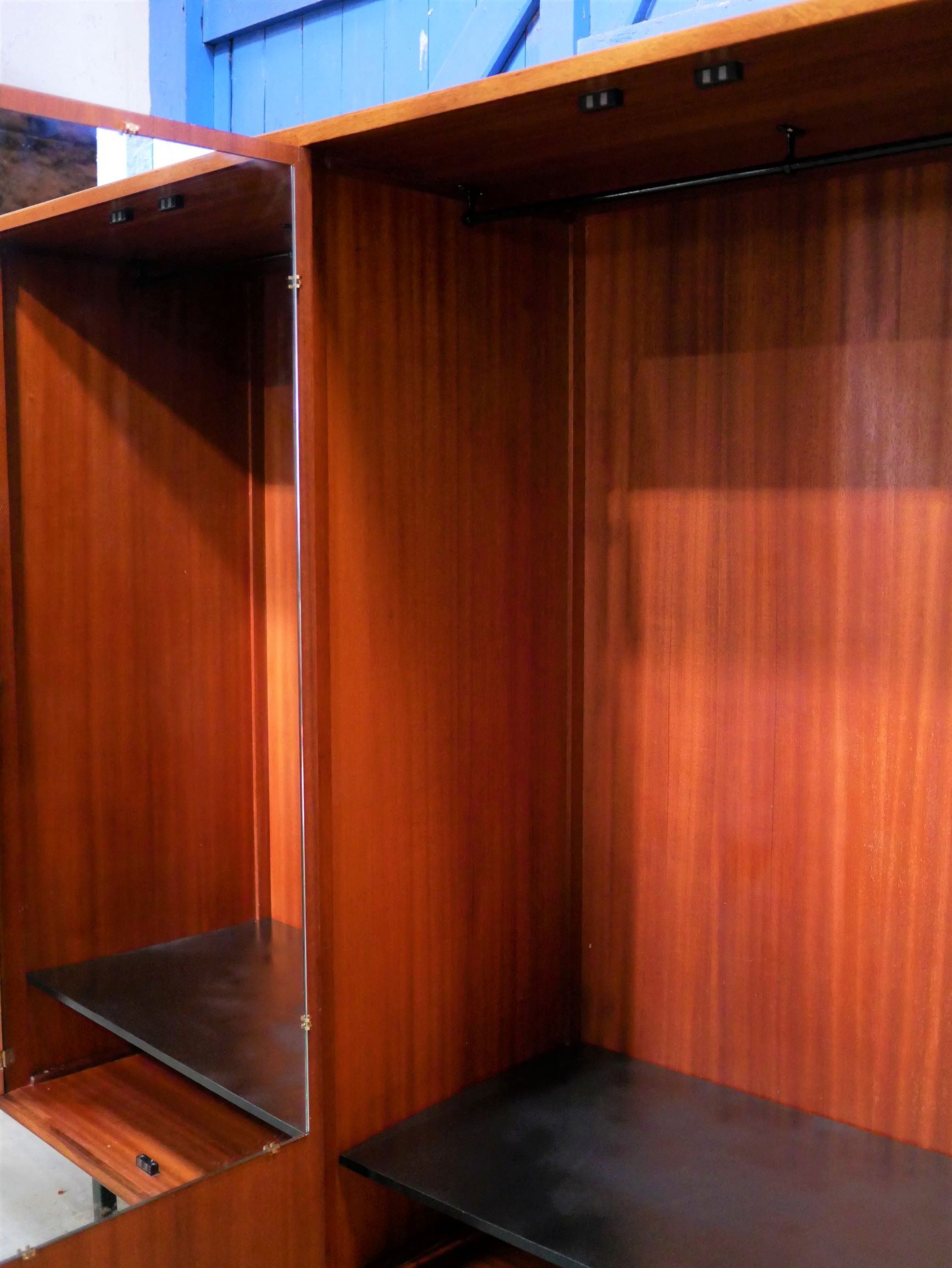 Armoire vintage en teck par les éditions Rozier