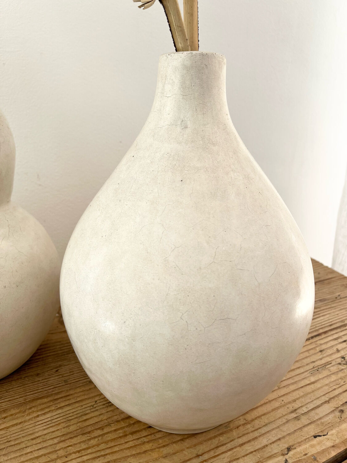 White vase in tadelakt