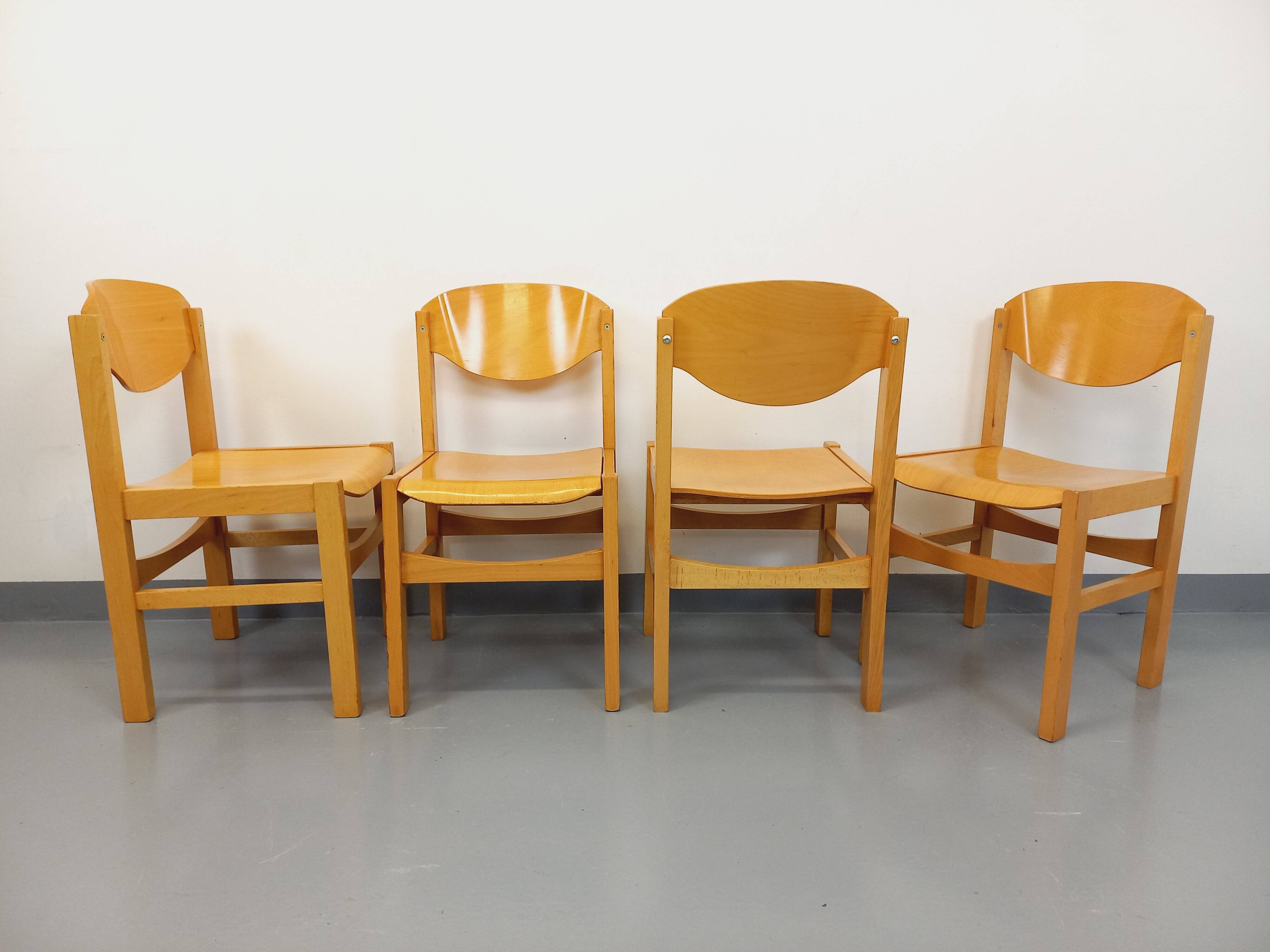 Set of 4 minimalist vintage beechwood chairs from the 80s