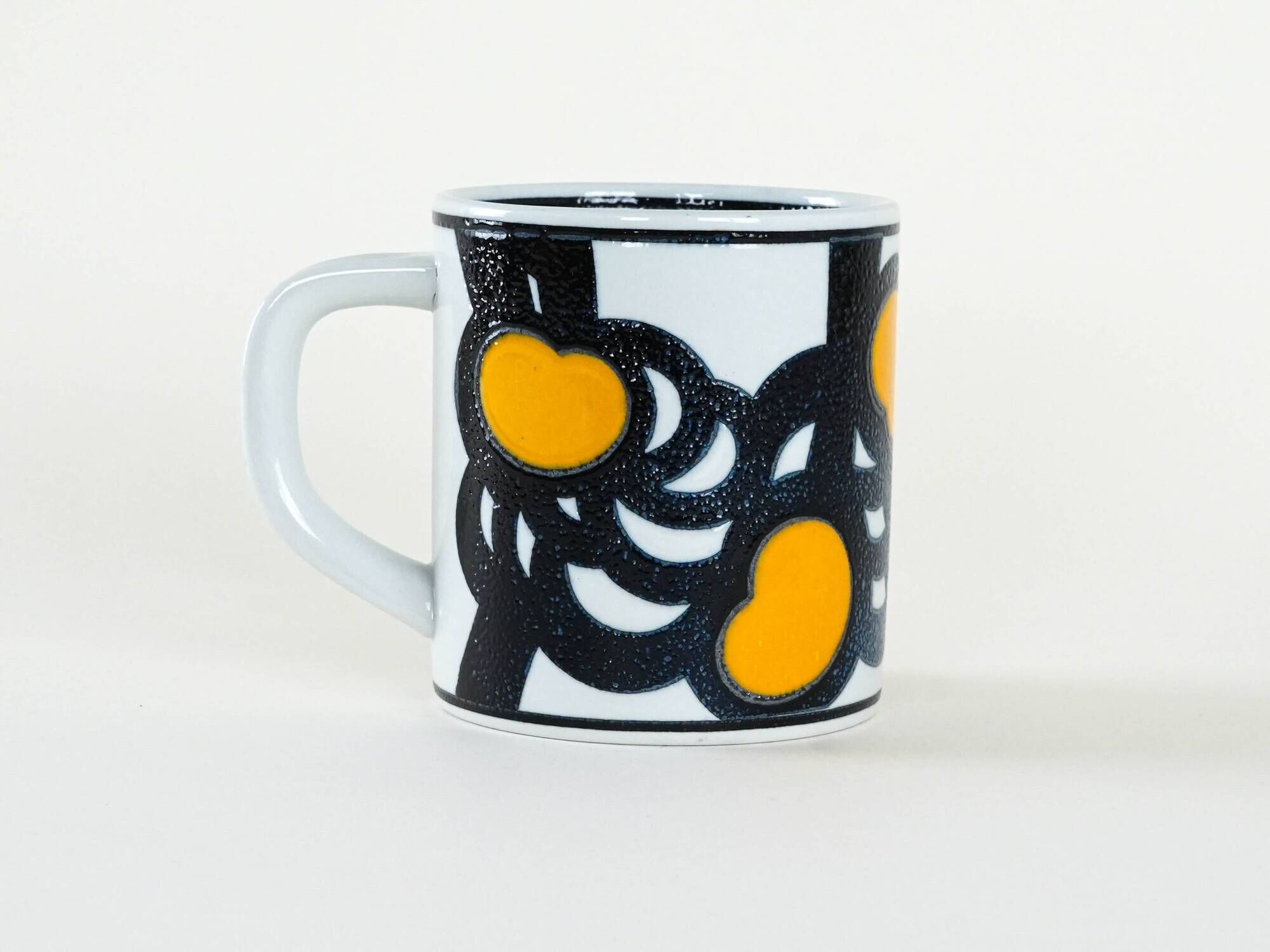 Porcelain mug, Danish design, 1976, manufacturer: Royal Copenhagen