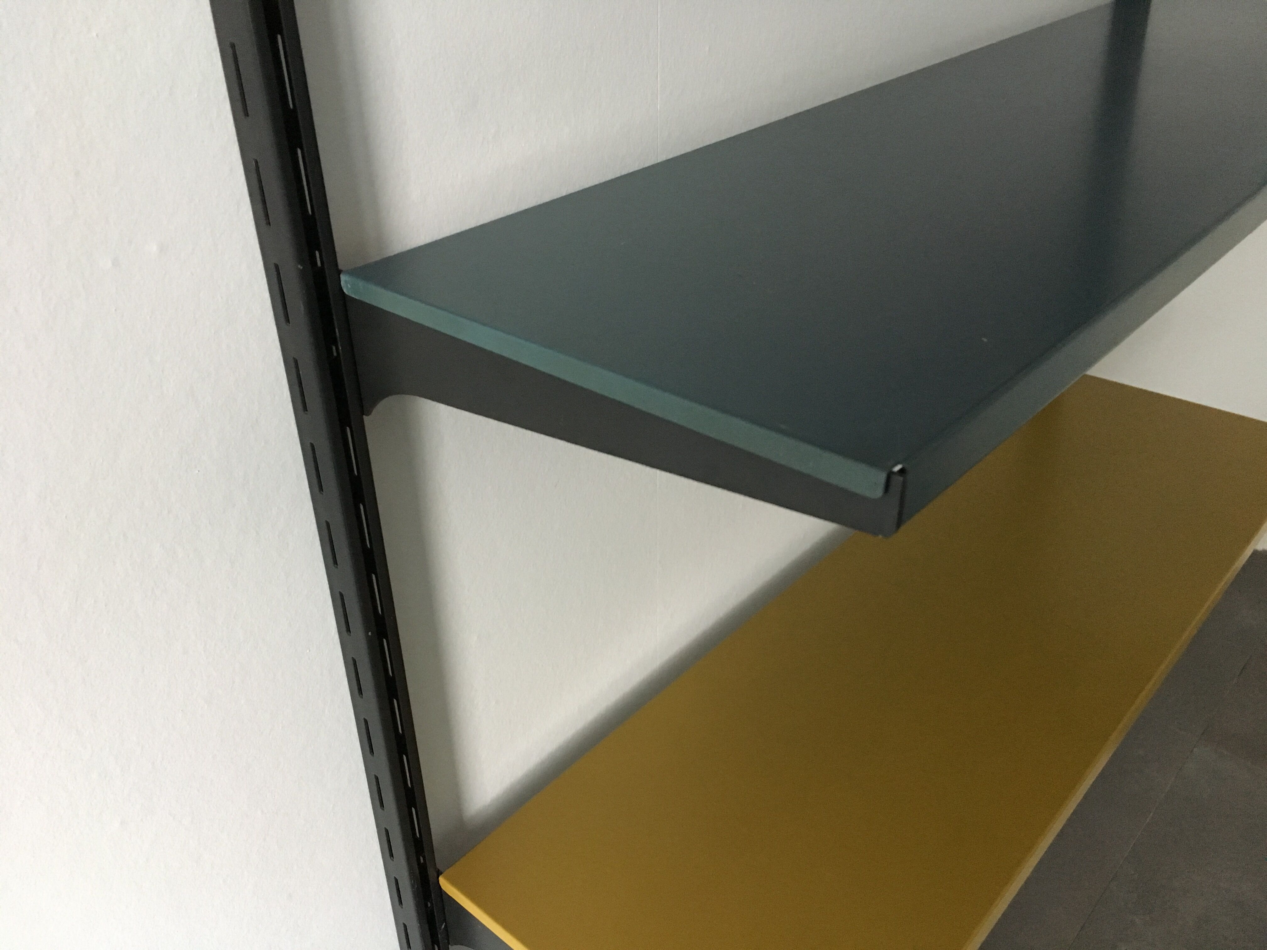 Tomado Holland shelves 60s