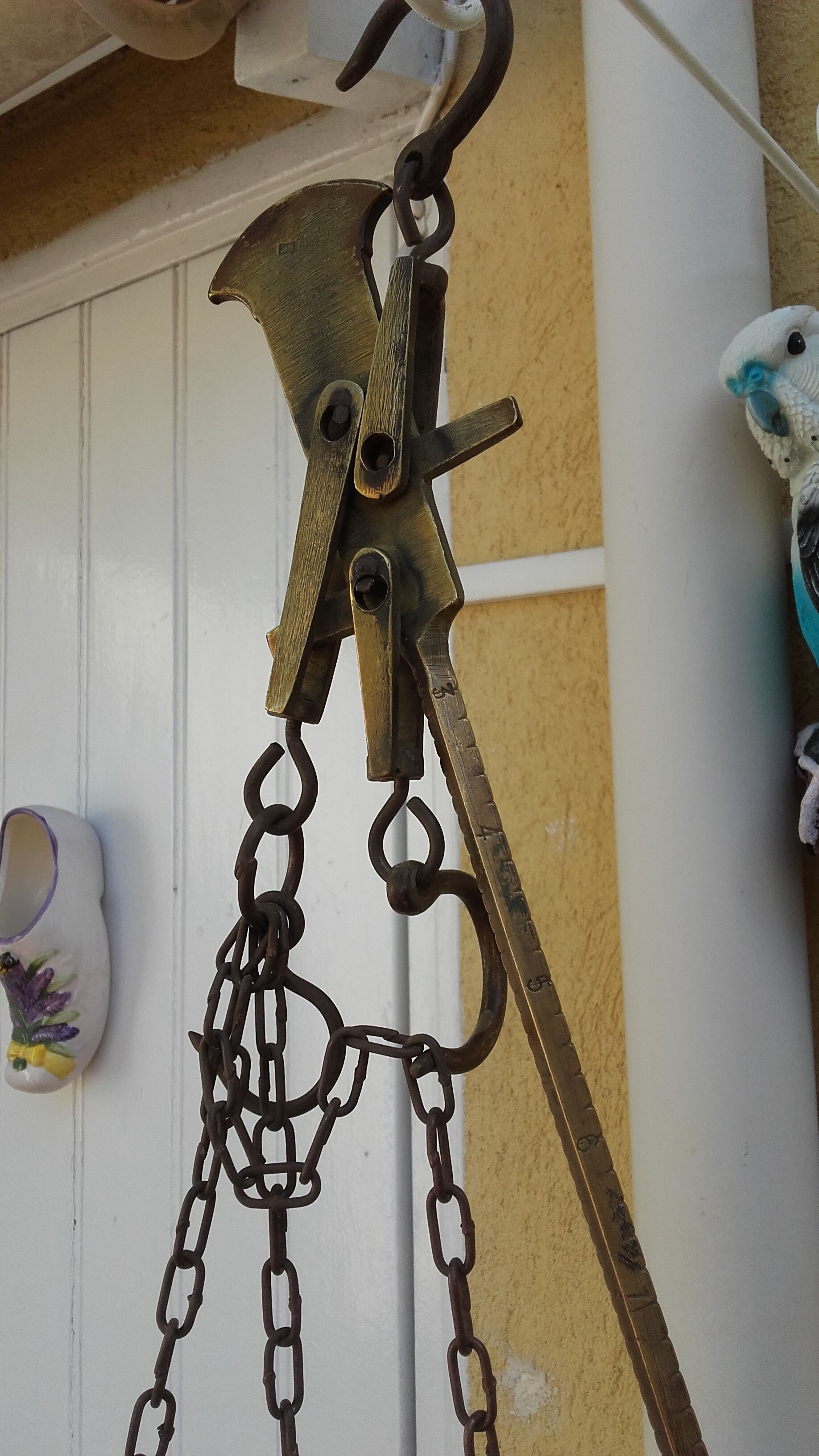 Antique copper scale