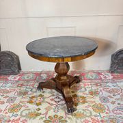 Mahogany tripod pedestal table from the 19th century Restoration period
