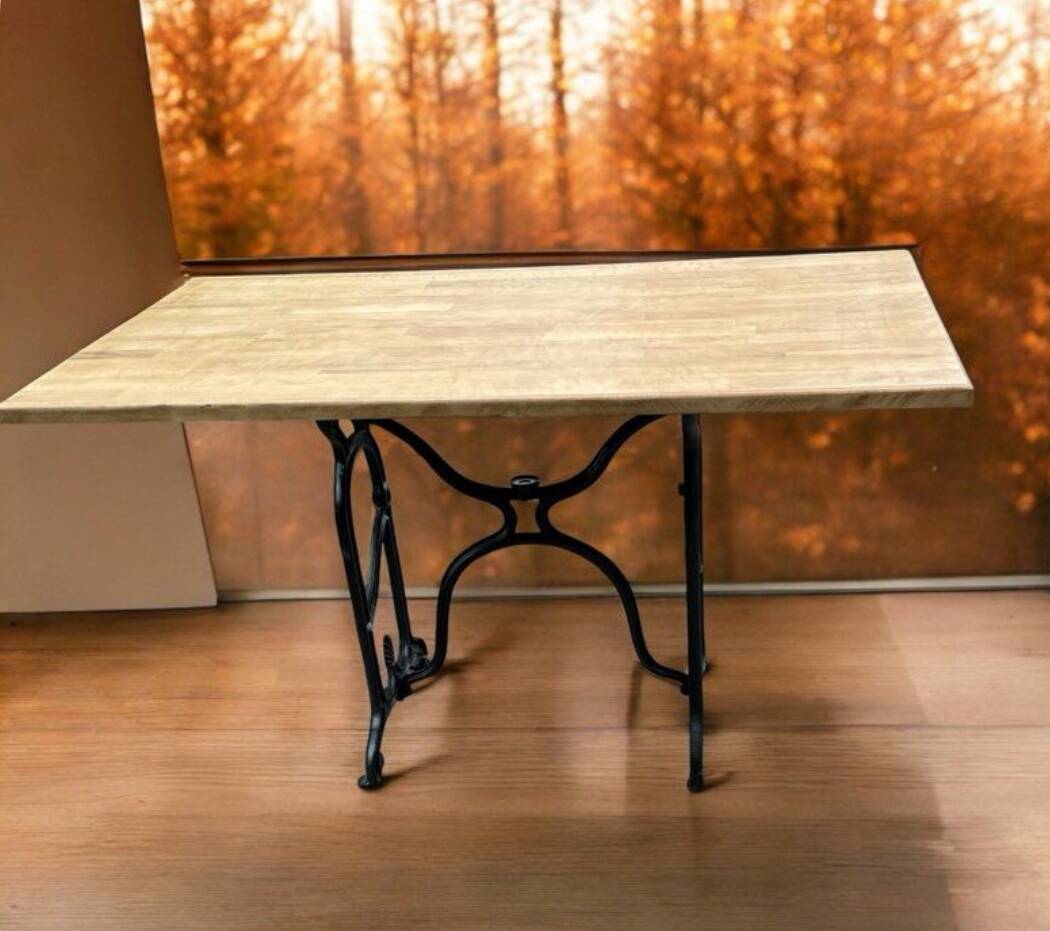 Table type bistrot art déco