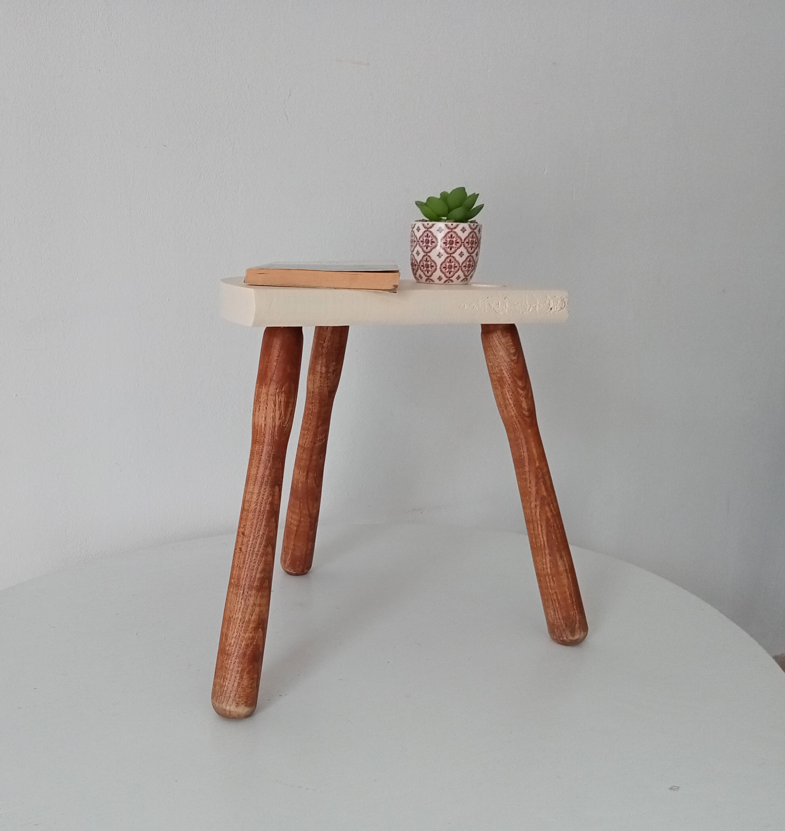 Vintage tripod stool from the 60s/70s