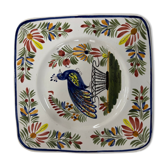 Assiette carrée en faïence de Quimper