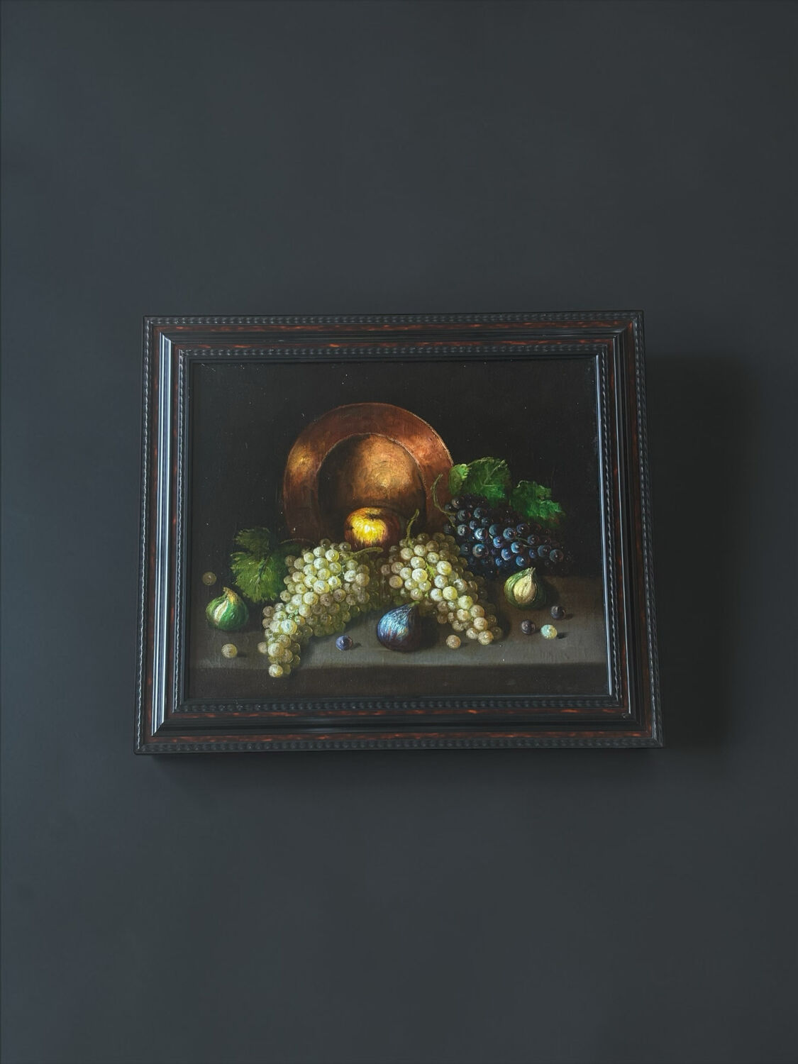 Still life painting, grapes and figs, oil on canvas.