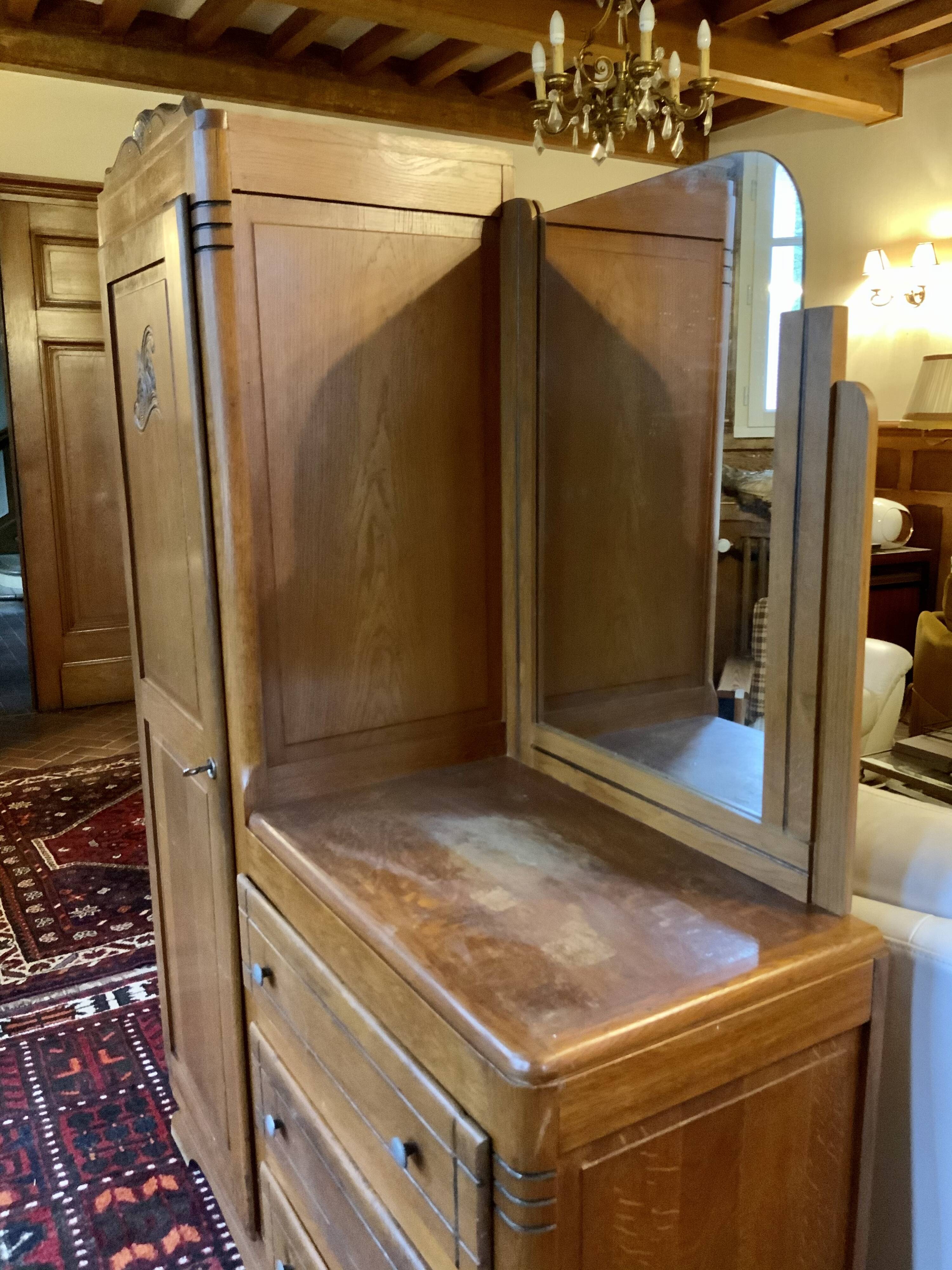 Asymmetrical dresser cabinet