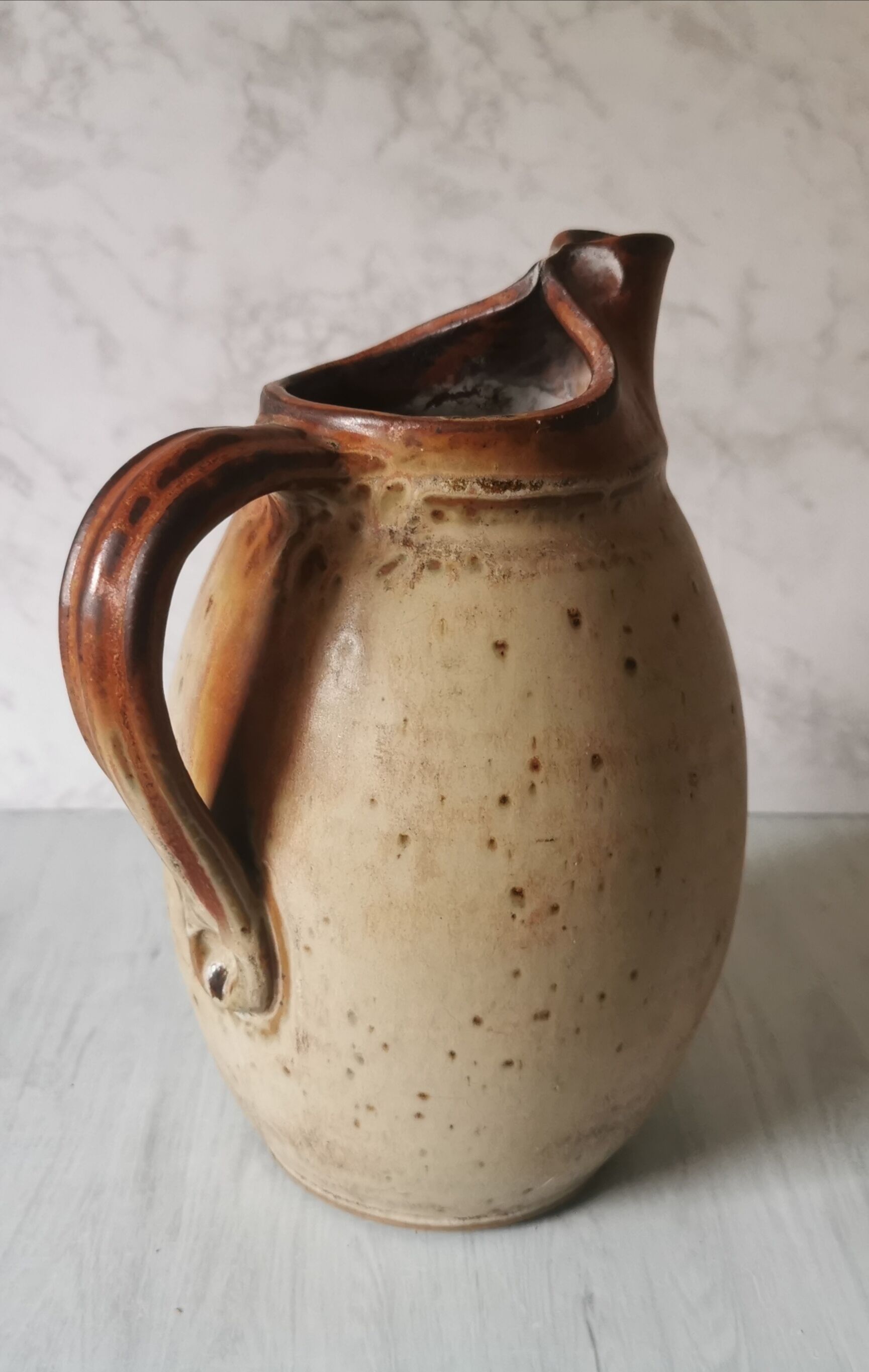 Sandstone pitcher